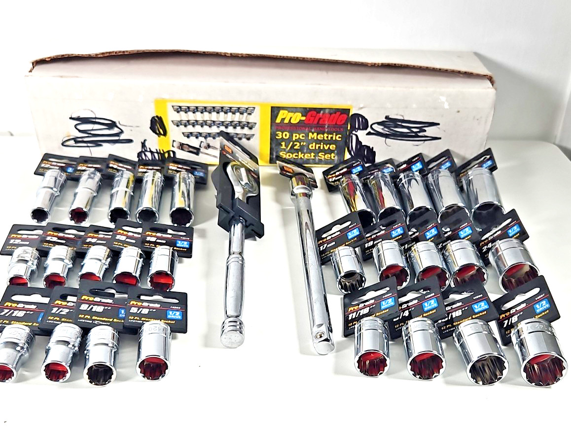Pro-Grade 19404 0.5 in. Drive SAE Socket Set in Case – 16 Piece