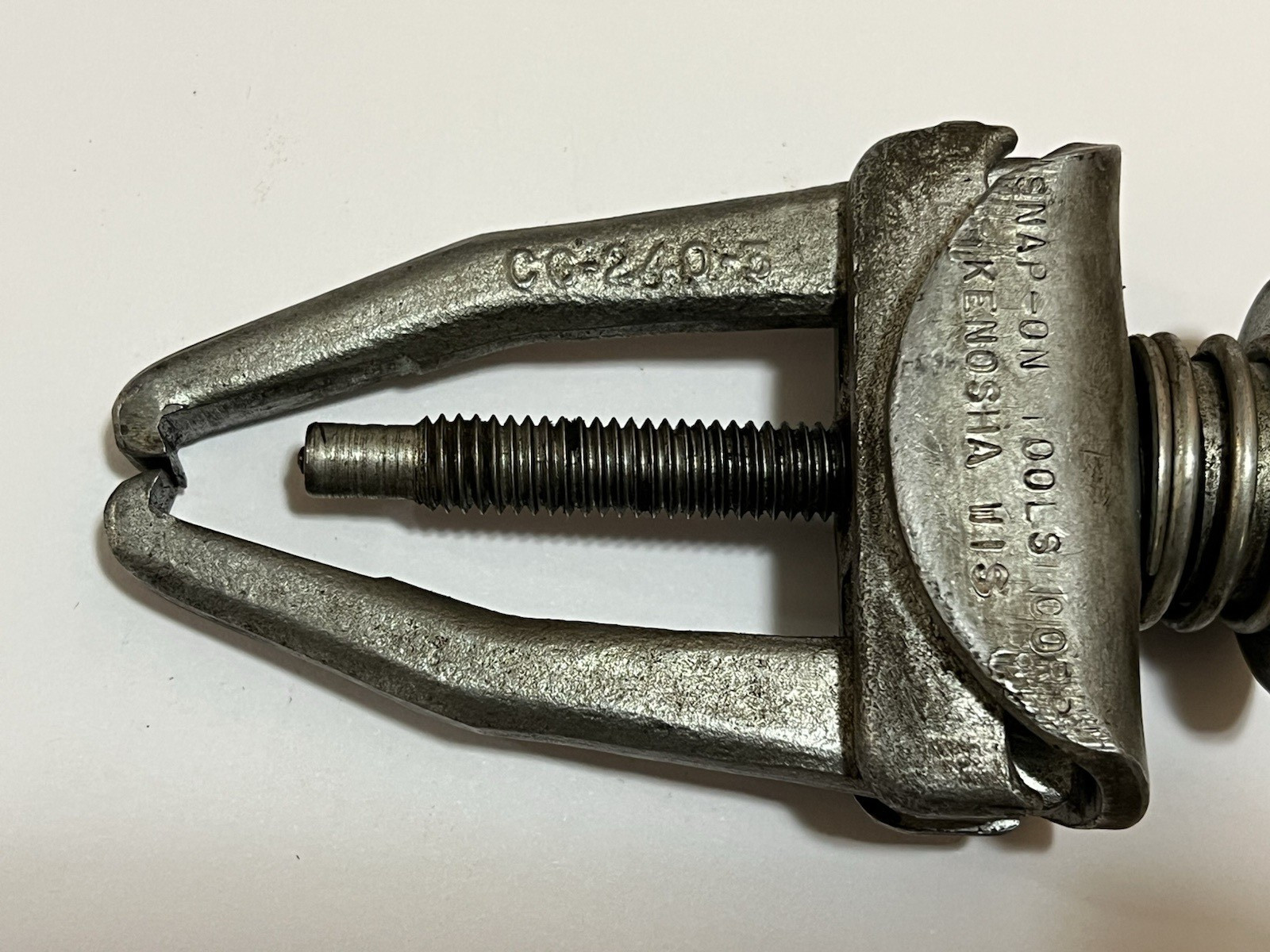Snap On CG-240 2-Ton 2-Jaw Gear Bearing Puller 3″ Spread 2-1/2″ Reach USA NICE