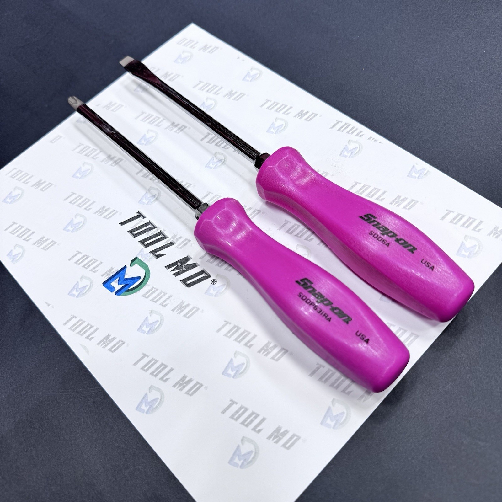 Snap-on Tools RARE 2pc ELECTRIC PINK Hard Handle Screwdriver Set SDDP63IRA SDD6A