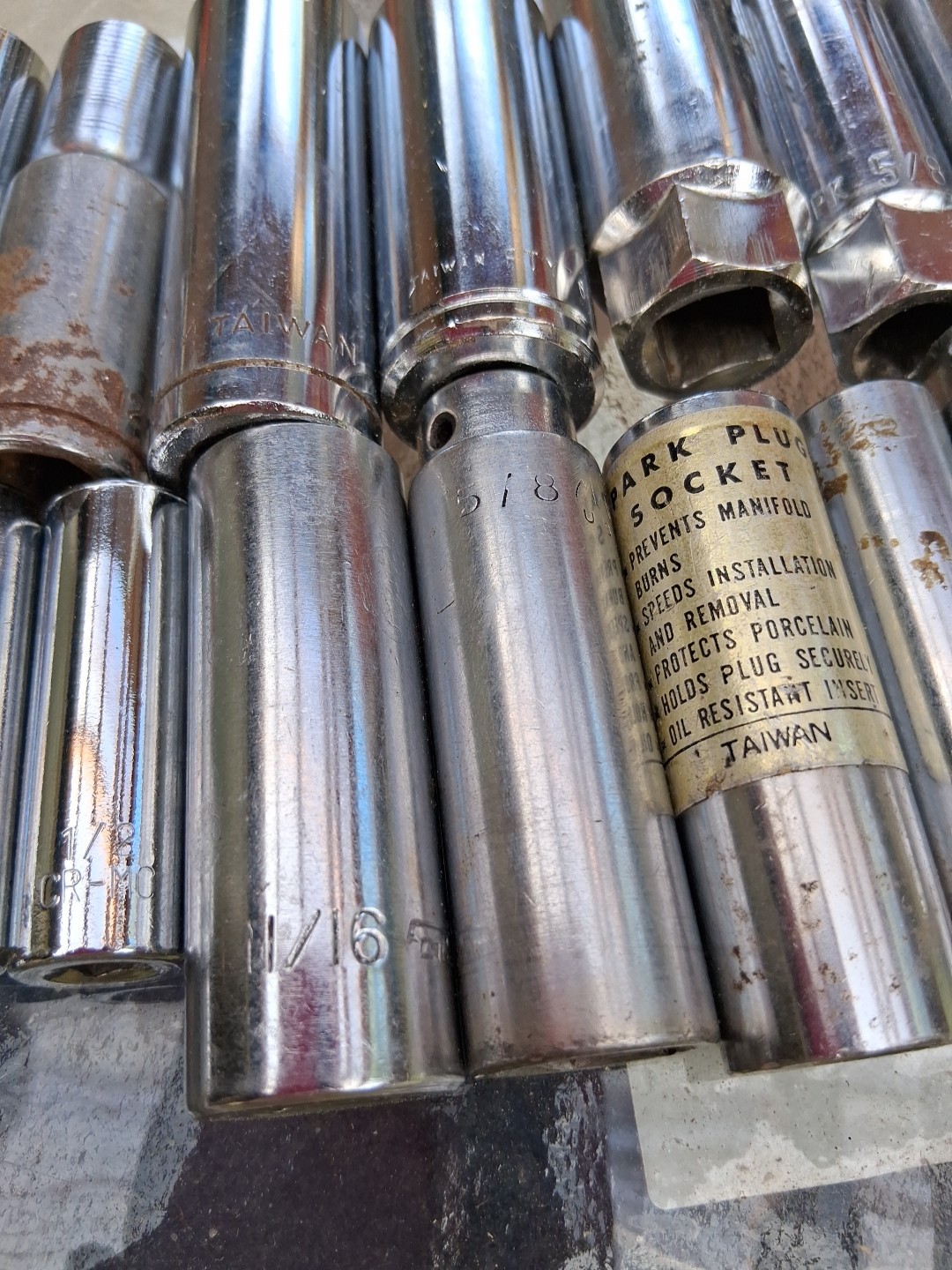 Sockets Lot 19 Sae & Metric Deep Sockets Etc. Various Sizes.