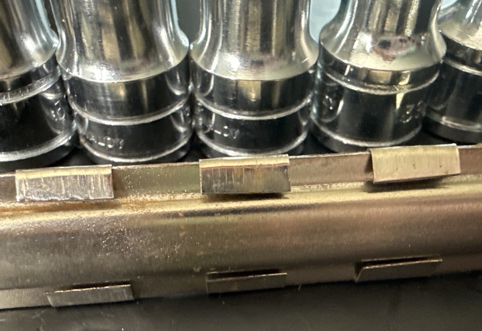 VINTAGE ARMSTRONG 15pc 1/2” Dr CHROME METRIC SOCKET SET STD 10mm – 32mm W/ RAIL