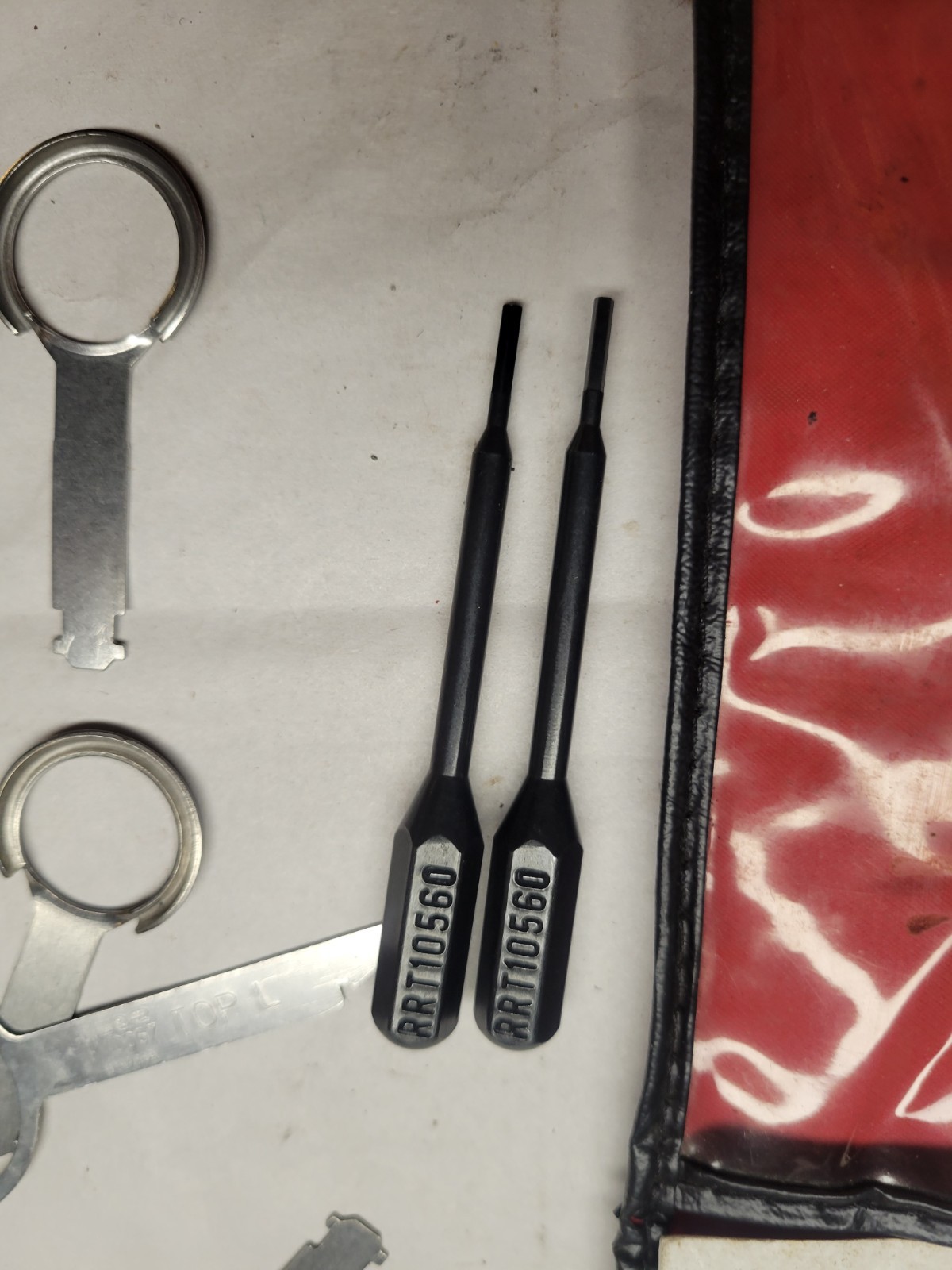 Snap On Tools Car Stereo Removal Tool Kit PPUCH W/6pc RRT105 USA INCOMPLETE USED
