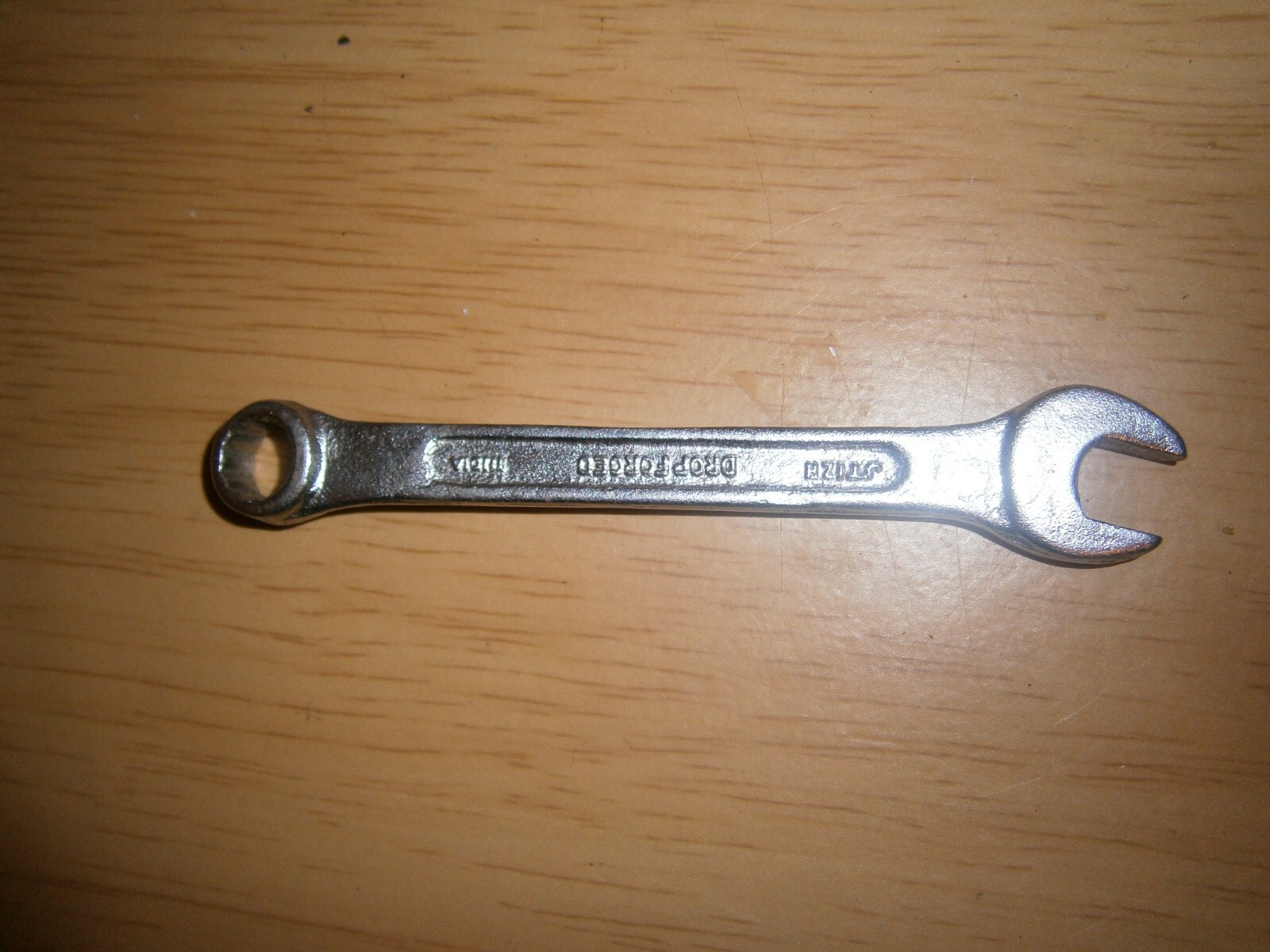 Vintage silver tone spanner. 8mm both ends.(E6b)