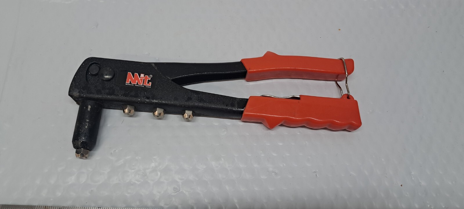 MIT Michigan Industrial Tools Rivet Gun – Riveter