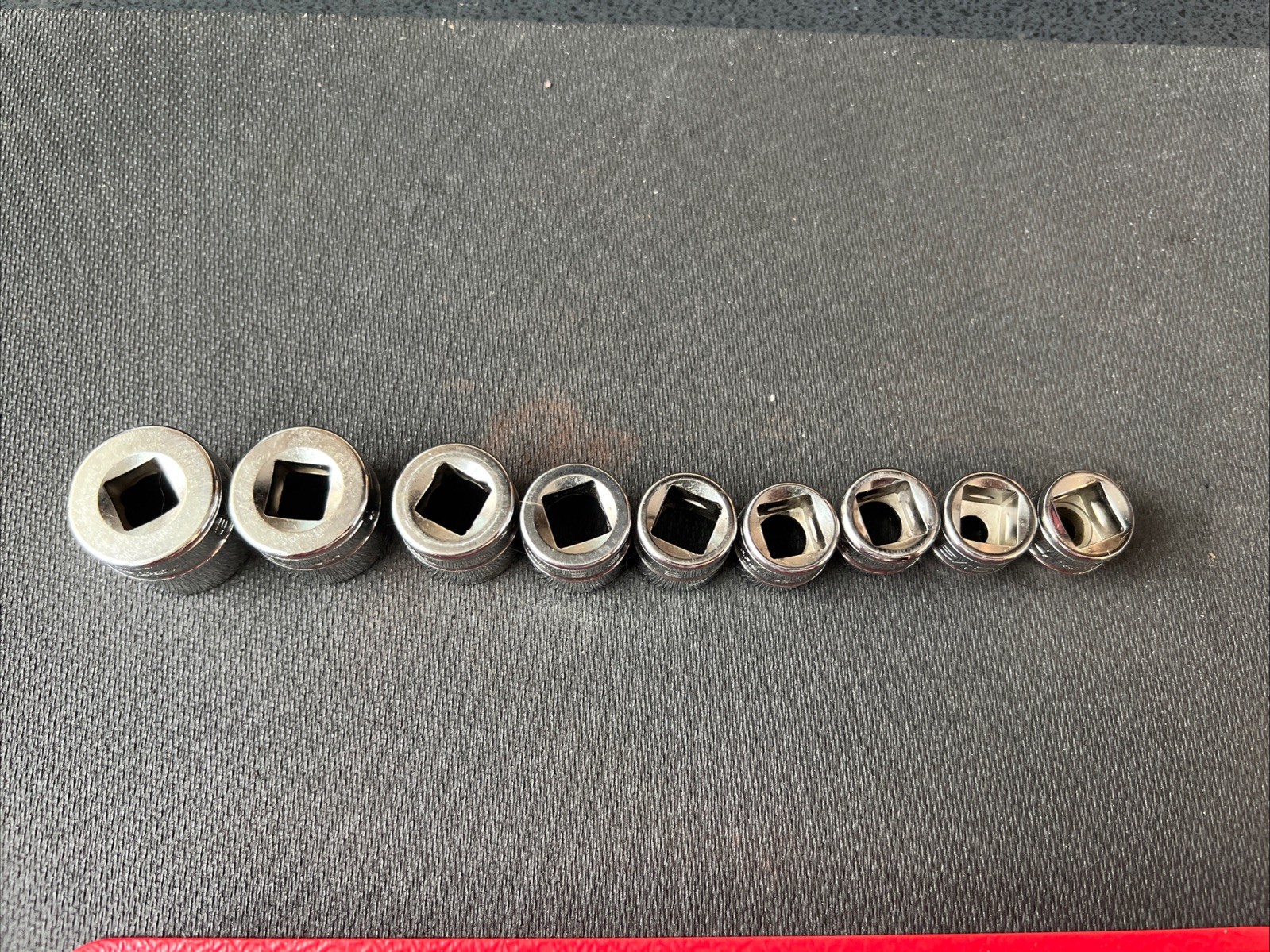 Snap On 9 Piece 3/8″ Drive SAE 12 Point Chrome Low Profile Socket Set 209RF⭐️