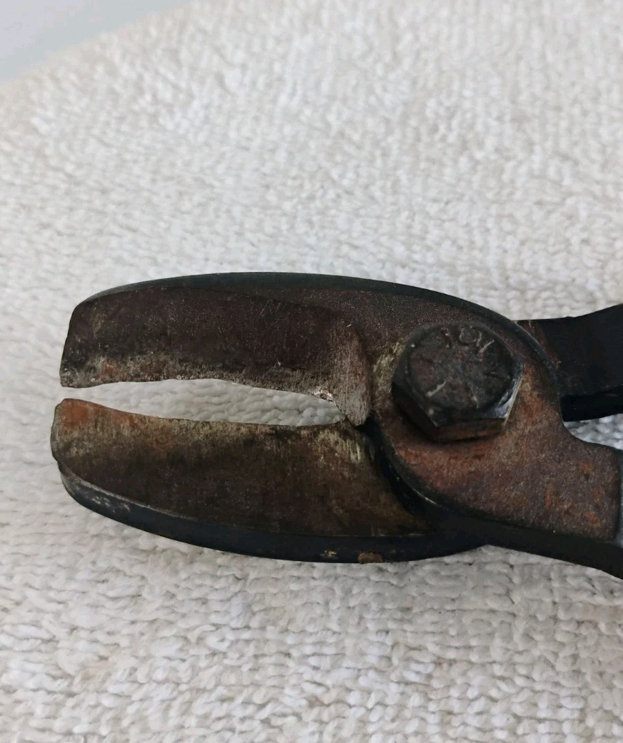 Blue Point Tools PWC80A 7-1/2″ Cable Cutter Pliers, USA Pliers Preowned