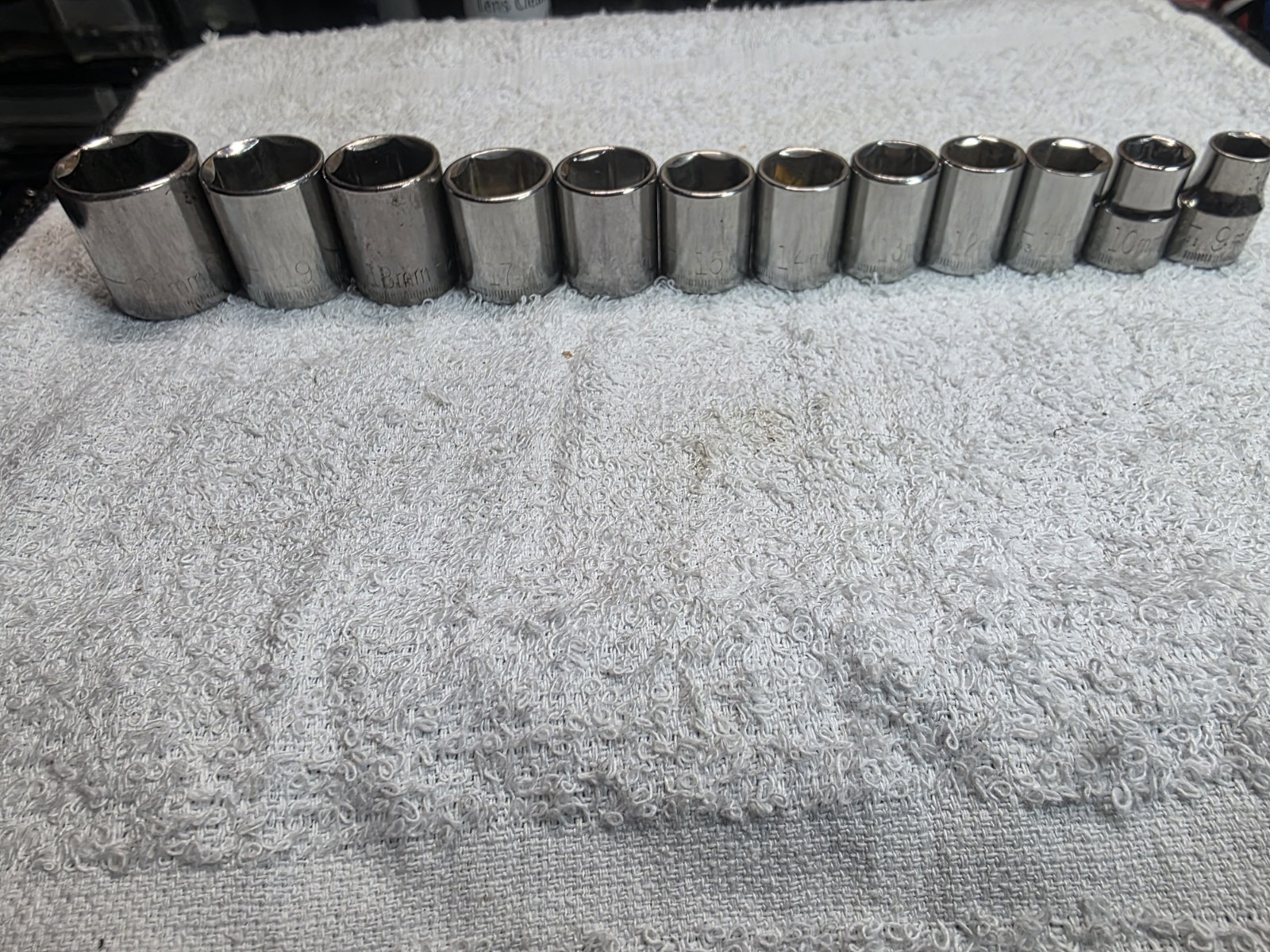 Craftsman G series Socket Assortment Lot SAE & Metric 1/2-3/8 Sized