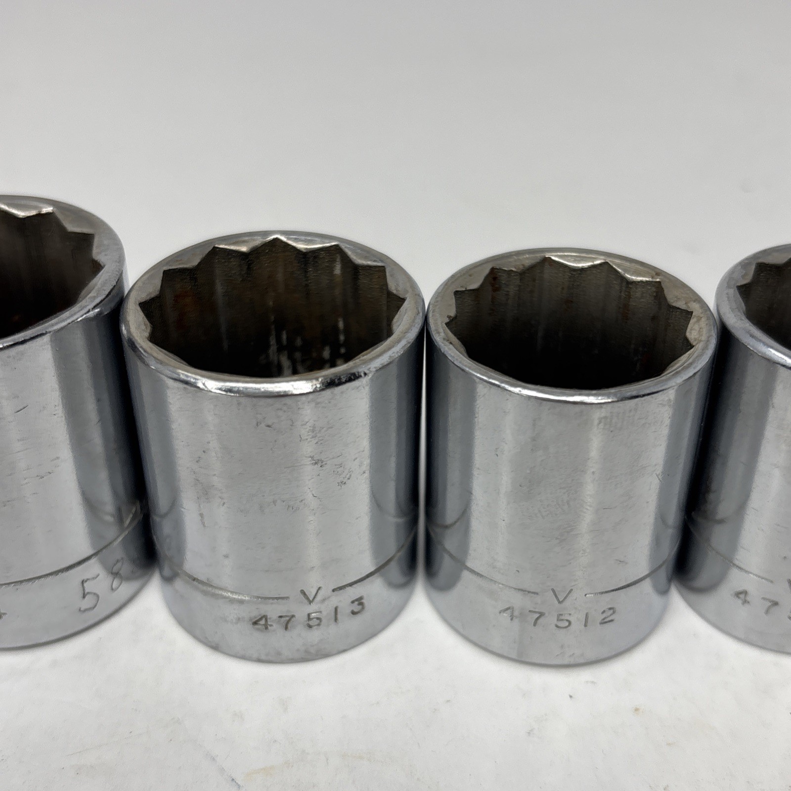 Craftsman Socket Set 1/2″ Dr 14Pc Shallow -V- & -VV- 7/16” to 1 1/4” W/Tray USA