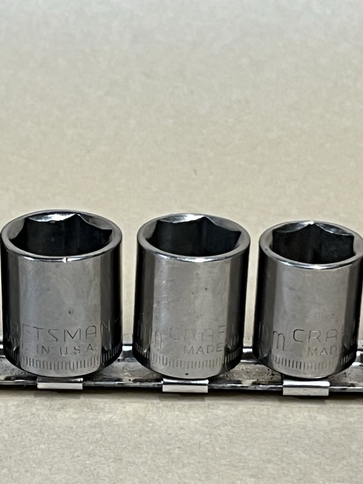 Craftsman USA 3/8” Drive Metric Socket Set 9-21mm No Skips G Series 13pc W/ Rack