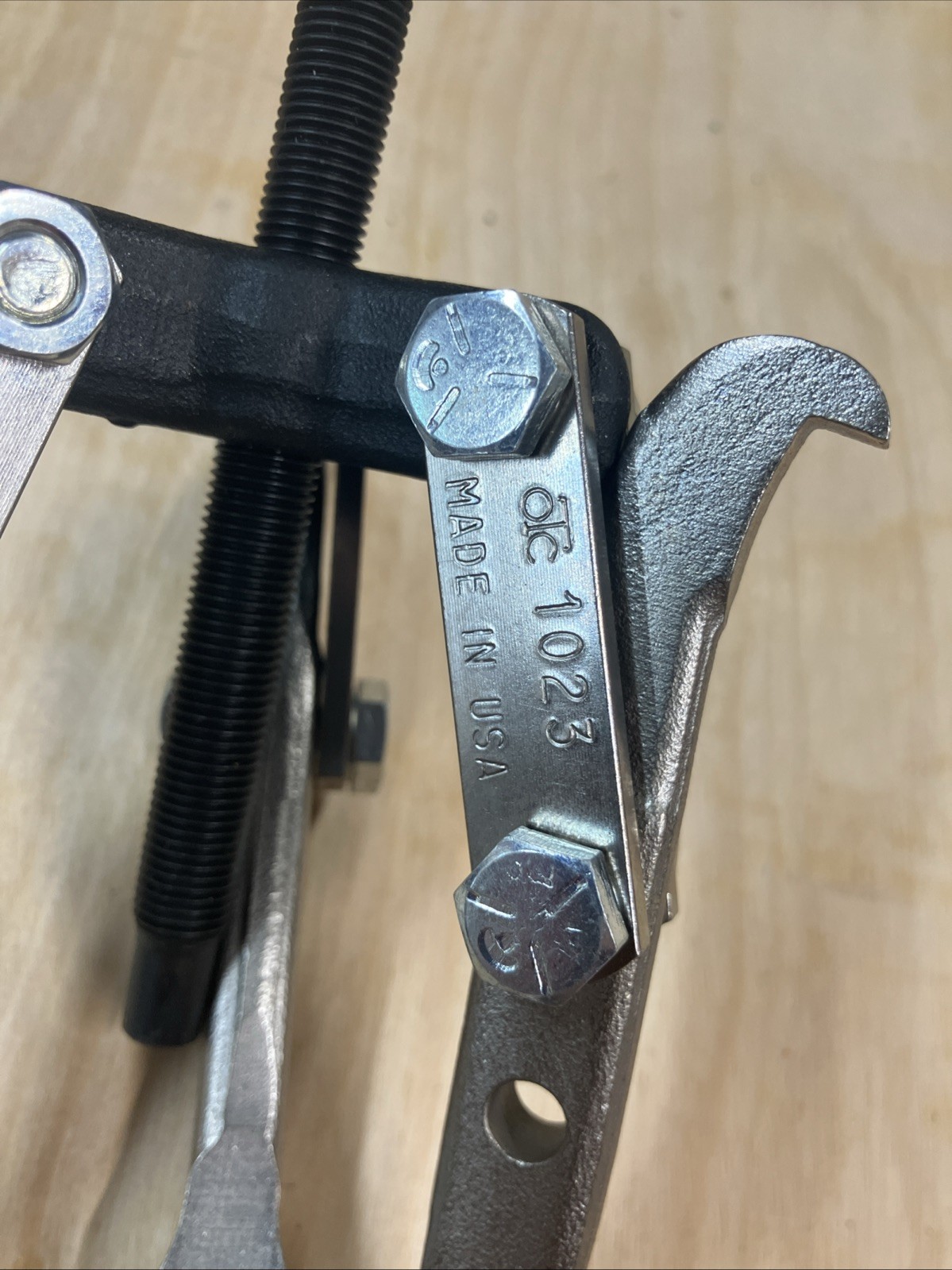 OTC Tools 1023 2 or 3-Jaw Gear Bearing Puller Remover Tool USA 2-Ton NICE