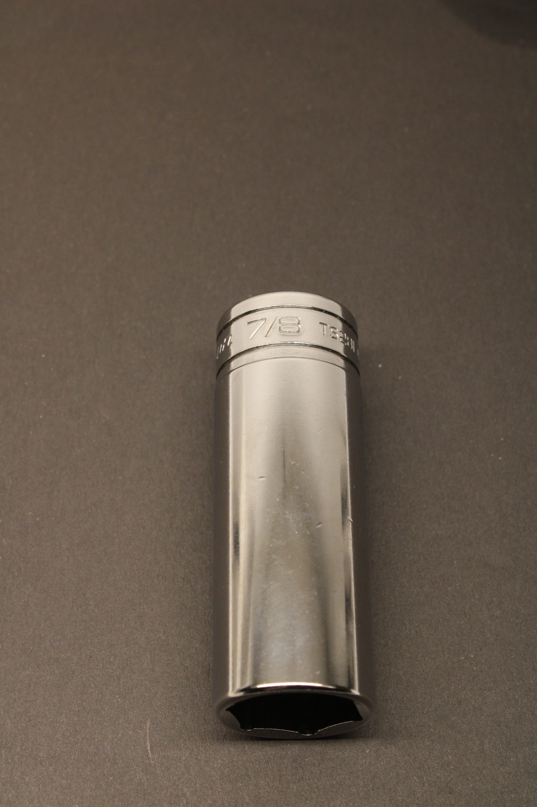 Snap-on Tools USA NEW 1/2″ Drive 6-POINT SAE 7/8” DEEP Socket TS281