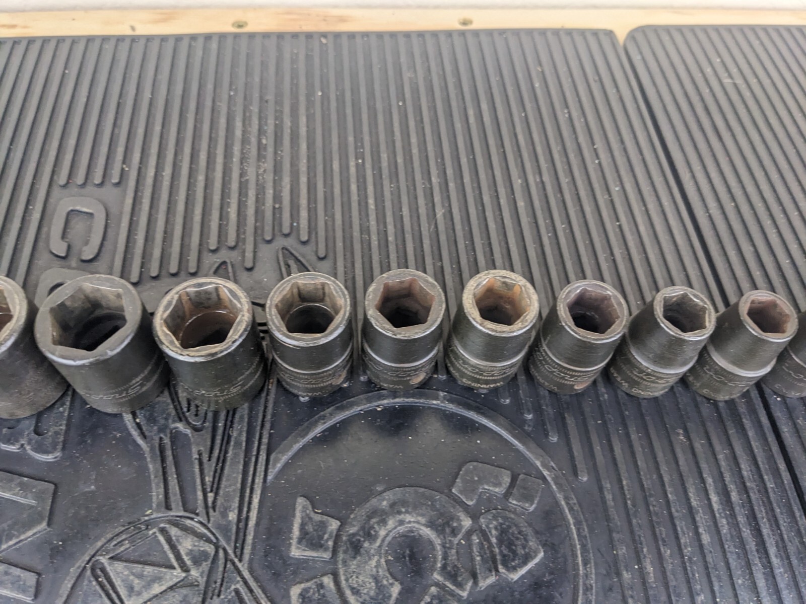 #az084 Snap-On 1/2″ Drive 6-Point Metric 10mm 24mm Shallow Impact Socket Set IMM