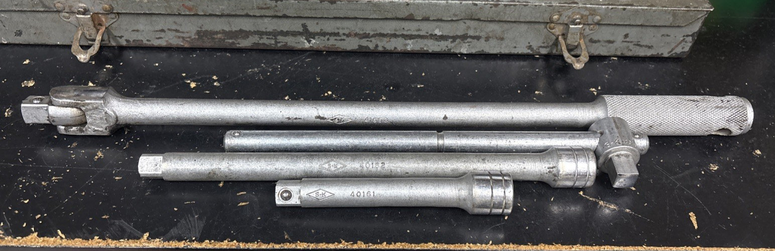 S-K TOOLS 1/2″ Drive Socket Set 20 pc W/ Metal Box, Ratchet & Extensions