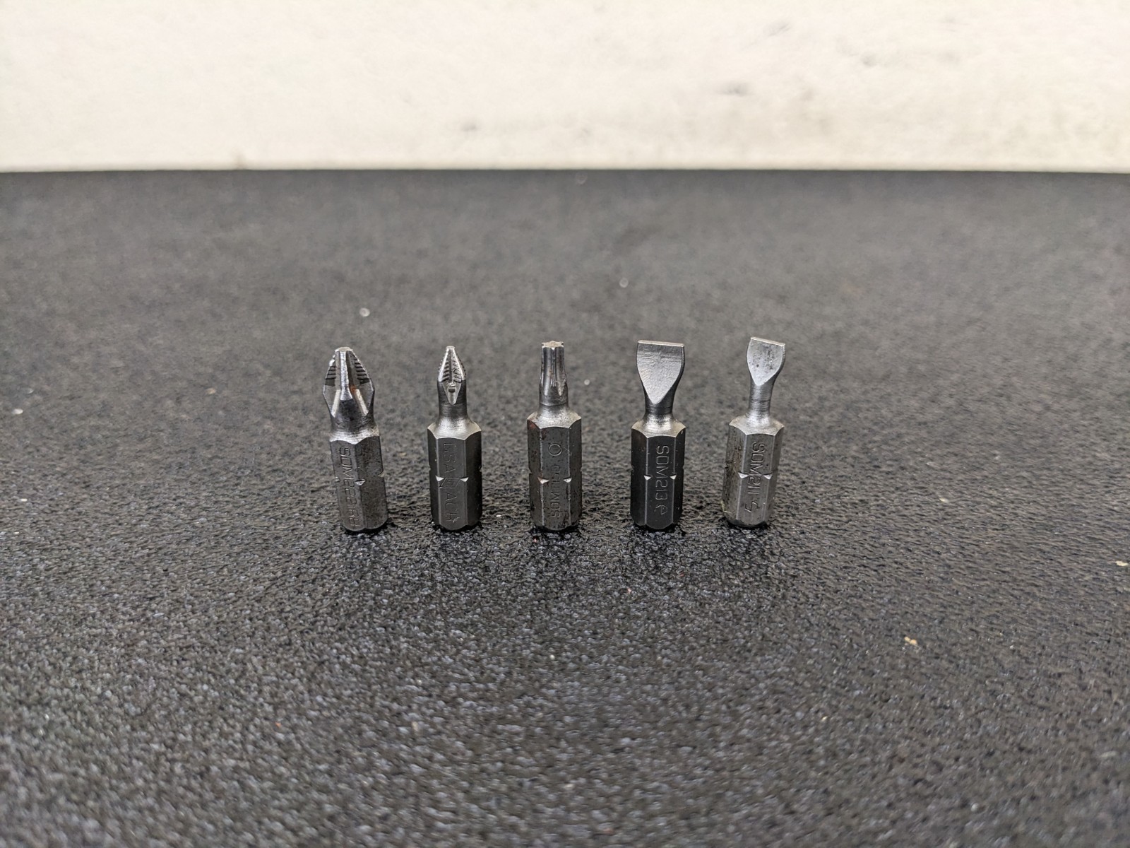 #bn438 Snap On Tools USA TM936SET 1/4″ Hex Chrome Magnetic Bit Ratchet w/ Bits