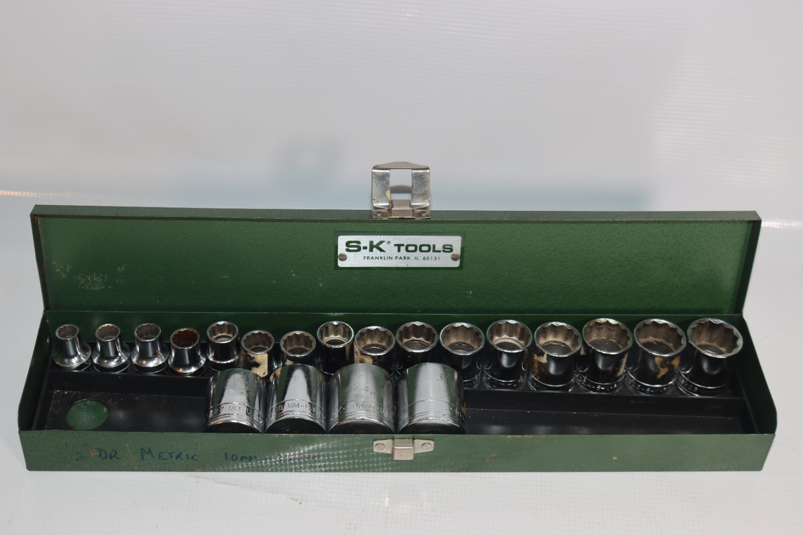 Vintage SK Tools 1/2” Drive 20pc Metric Socket Set 12pt Metal BOX 10mm-32mm USA