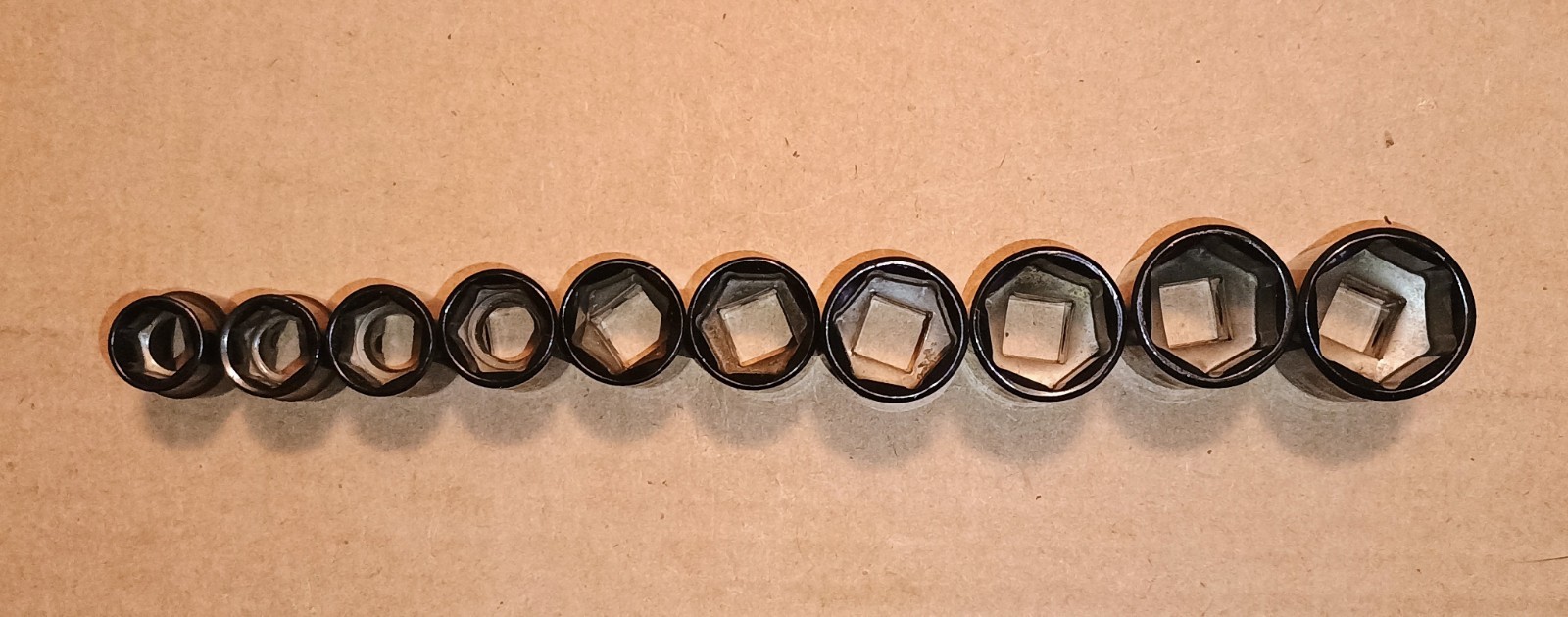 Stanley Black Chrome 10 Piece Shallow Metric 6 Point Socket Set For 3/8″ Drive
