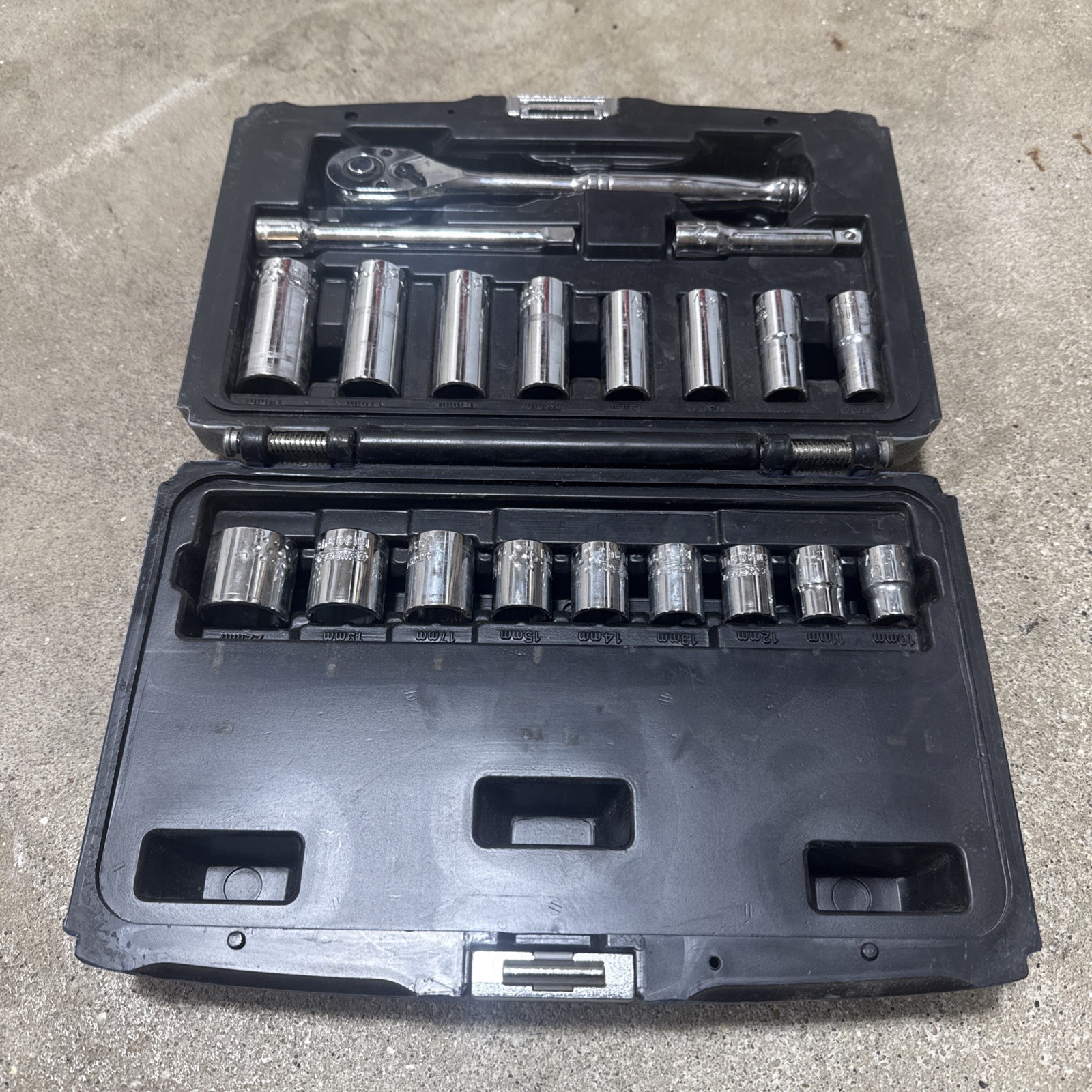 EXPERT TOOLS EO34830, 20-piece 3/8-drive 6-point Metric socket set
