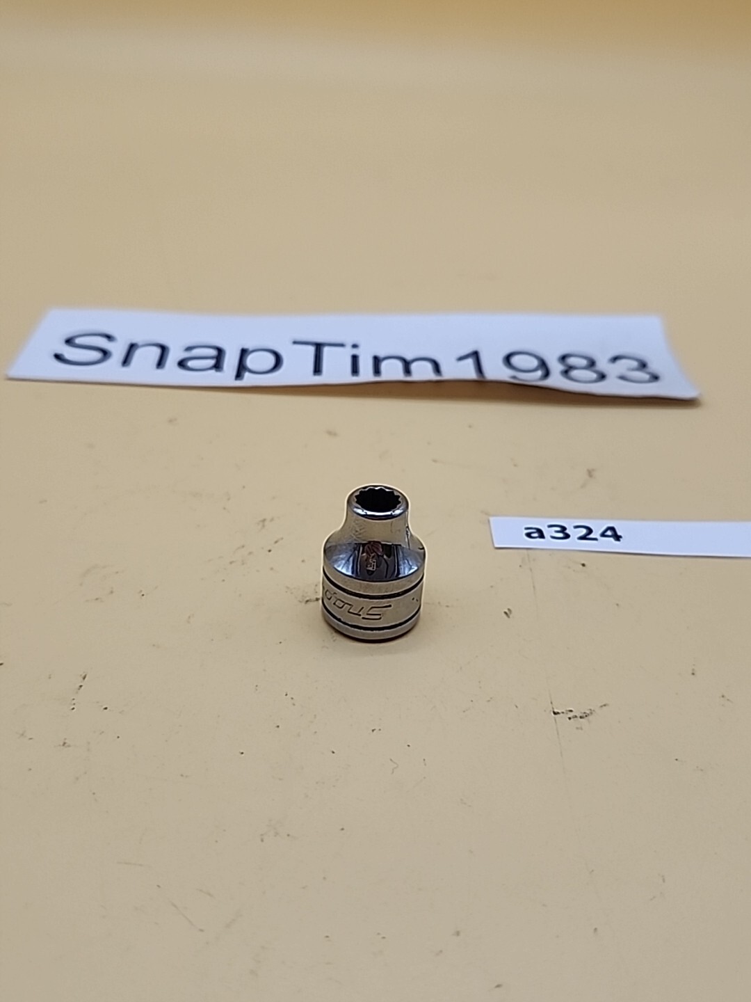Snap-On Tools F081 SAE 1/4″ Chrome Shallow Socket – 3/8″ Drive – 12pt USA