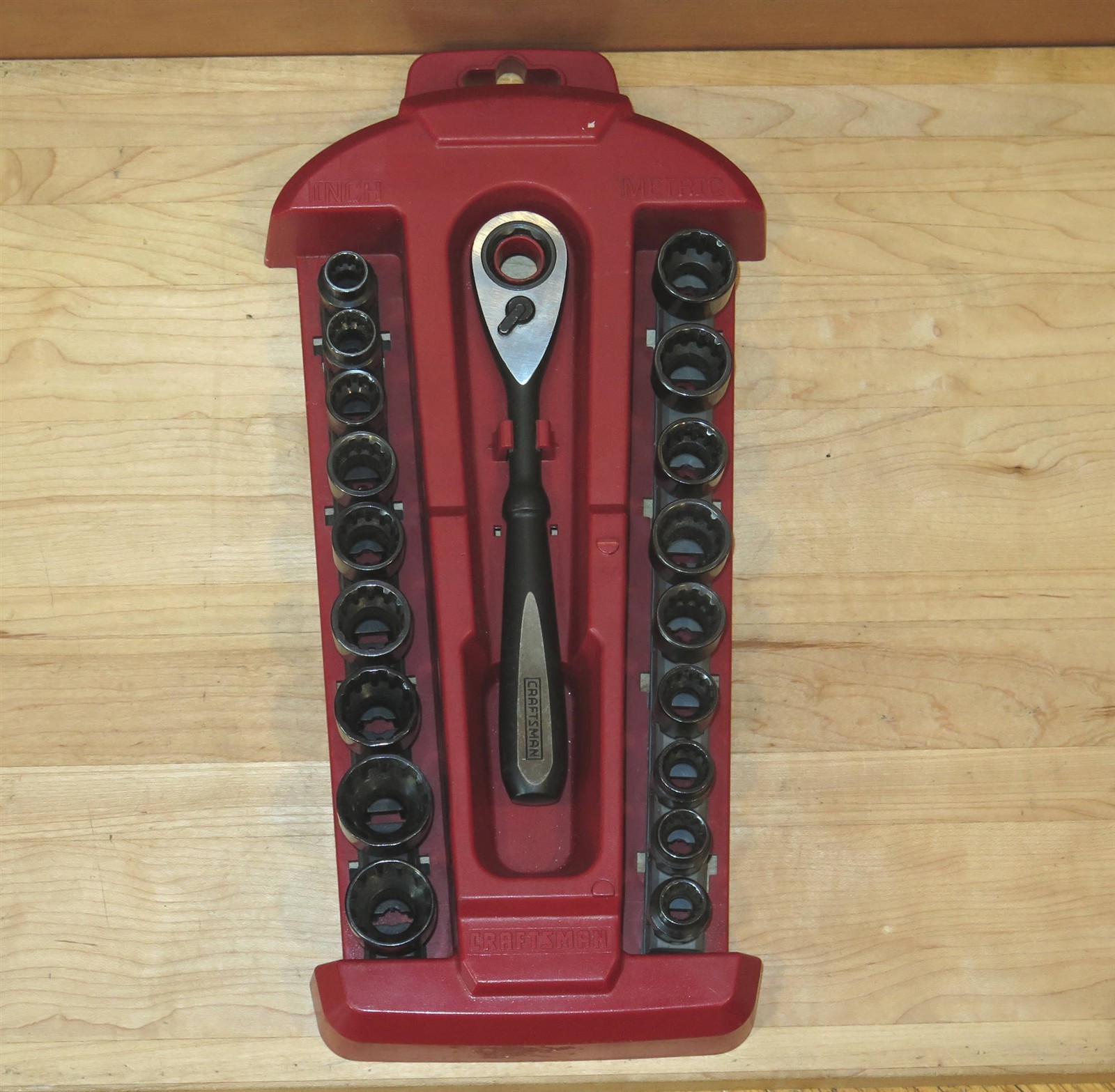 Craftsman 31088 19 Piece SAE / METRIC Universal Max Axess Pass Thru Socket Set