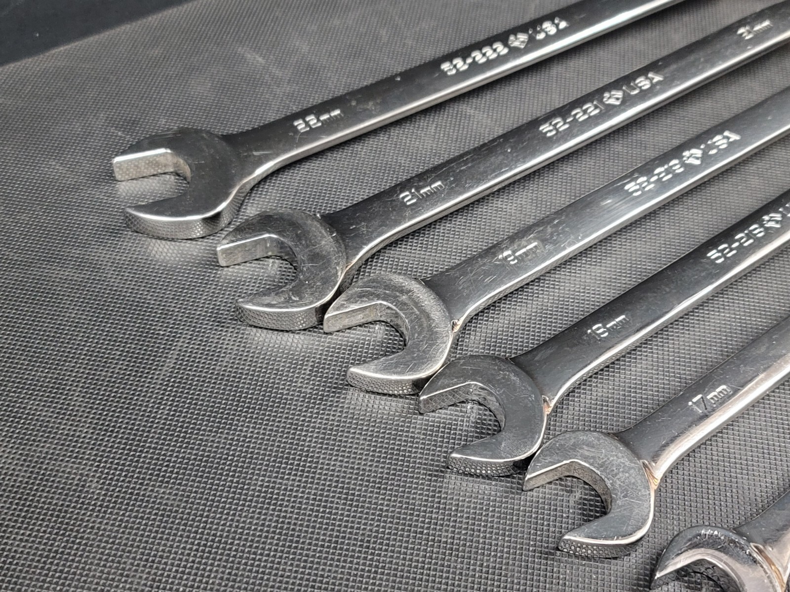 Armstrong Tools 15 pc 12 point Metric Combo Wrench Set 7-19mm & 21-22mm GMTK 52