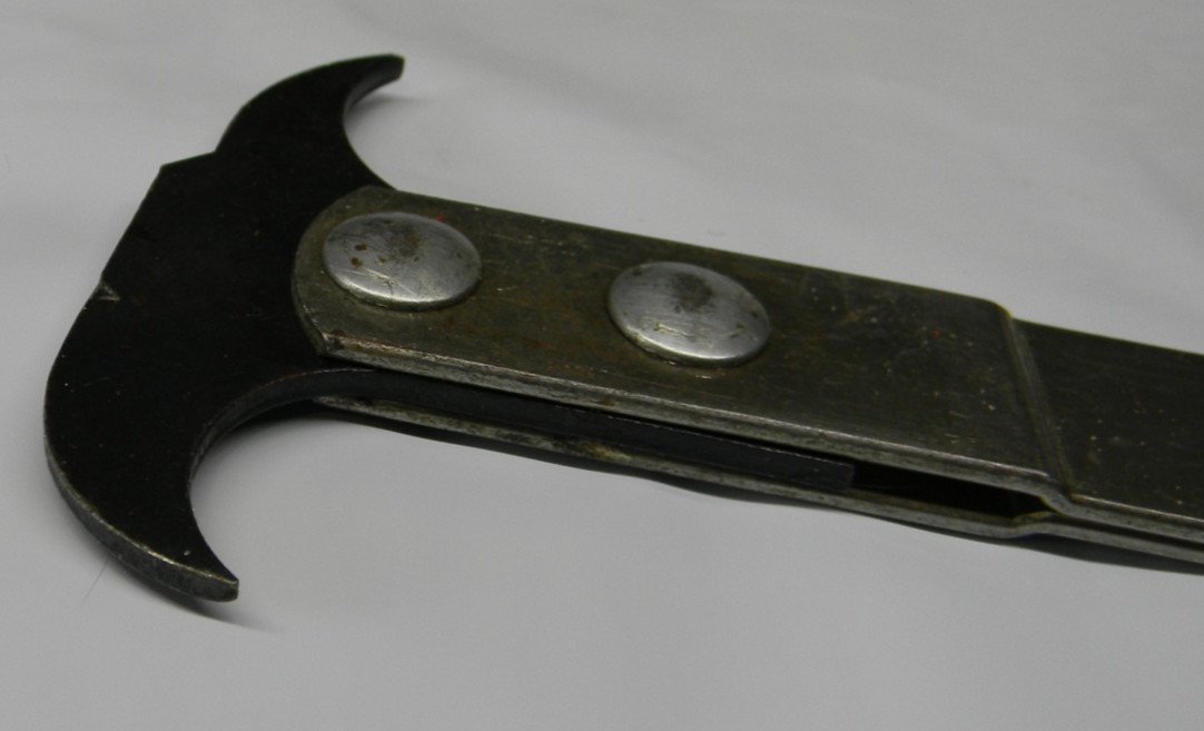 LISLE 12-1/2″ LONG BLACK VINYL GRIP SEAL PULLER #56750