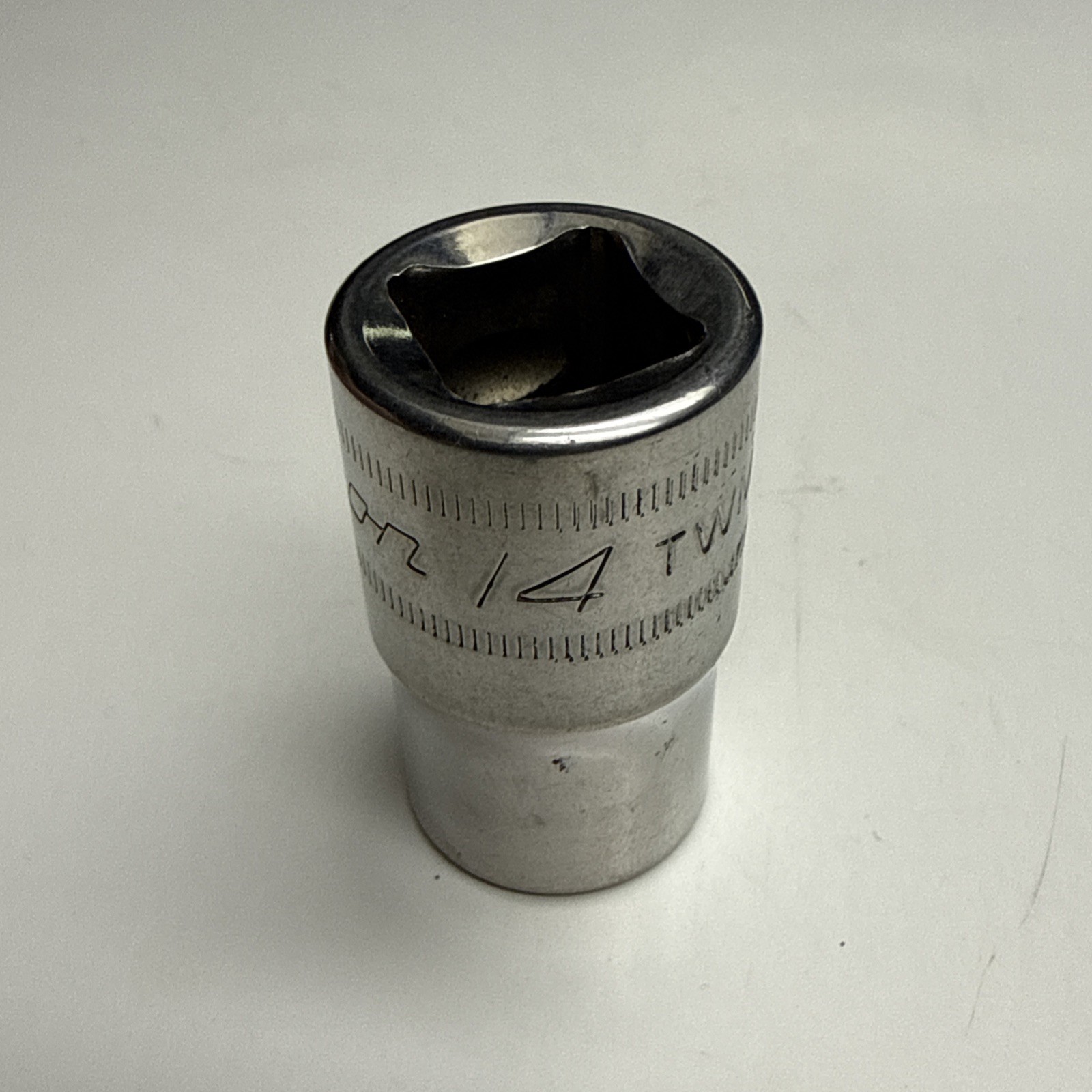 Snap-on 1/2″ Drive 14mm 6 Point Shallow Socket USA Metric TWM14A