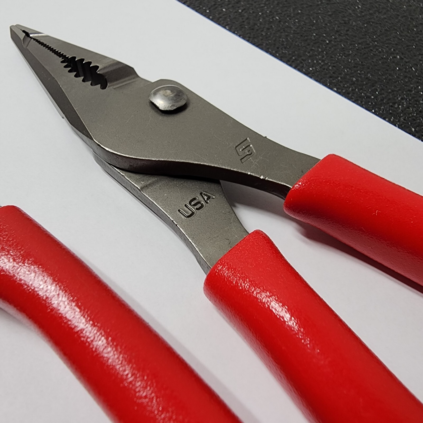 Snap-on Tools USA NEW 2pc RED 7″ & 9″ Soft Grip Long Nose Slip Joint Pliers Set