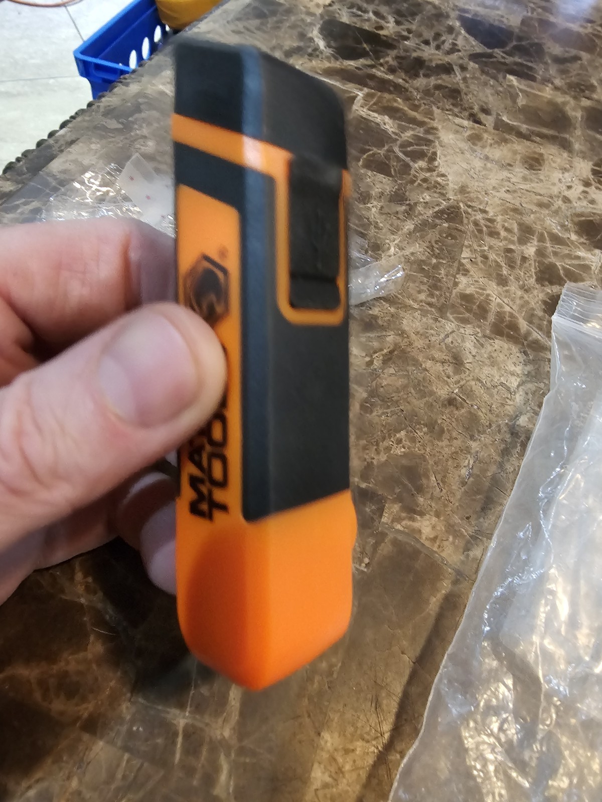 Matco Tools 600 Lumen ORANGE Rechargeable Neck Light MWL600 *** New Replacement