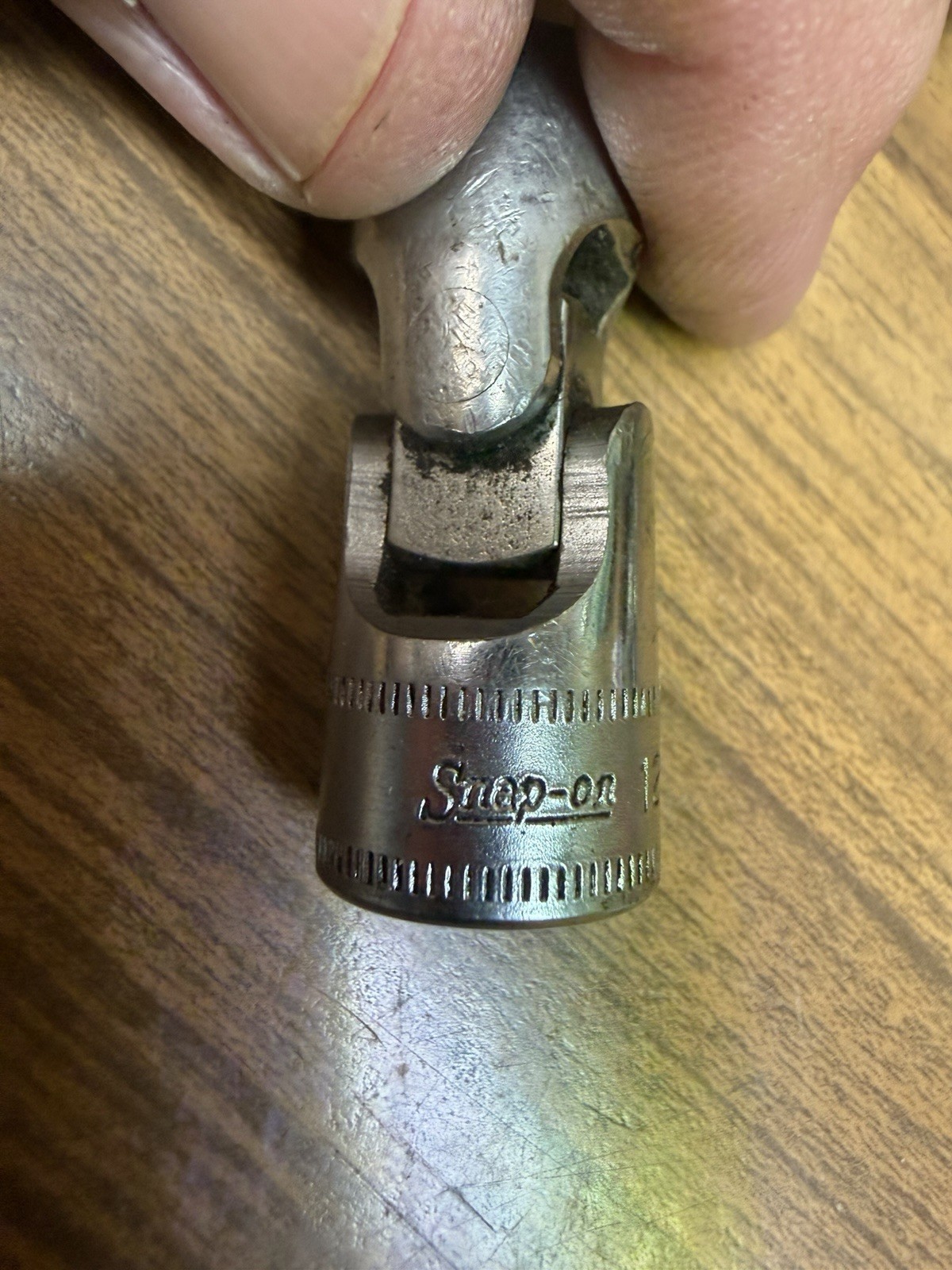 Snap-on 3/8″ Drive 12mm Universal Swivel Socket 6PT Point FSUM12A USA