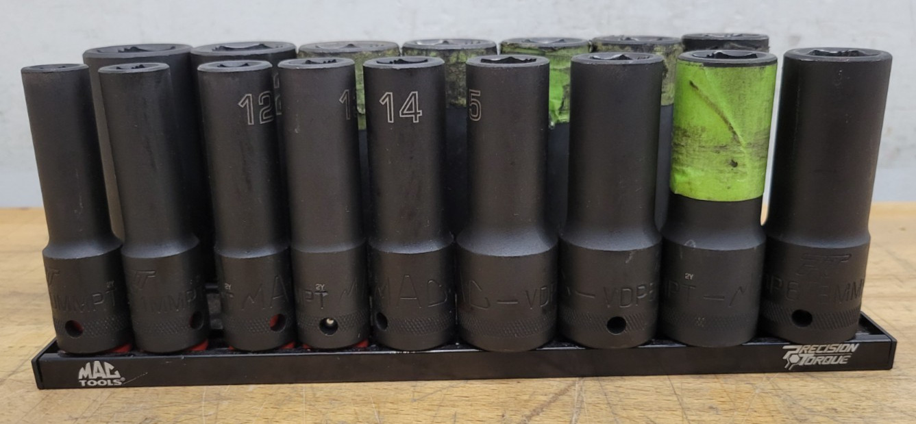 Mac-Tools SVDPM166BRPT 16 Pc 1/2″ Dr 6pt Metric Deep Impact Socket Set – USED