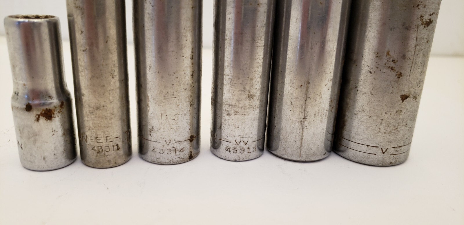 ASST. CRAFTSMAN 12PT-1/2″ DR SOCKETS: 13/16-11/16-5/8-9/16-7/16 & 3/8 (SET OF 6)