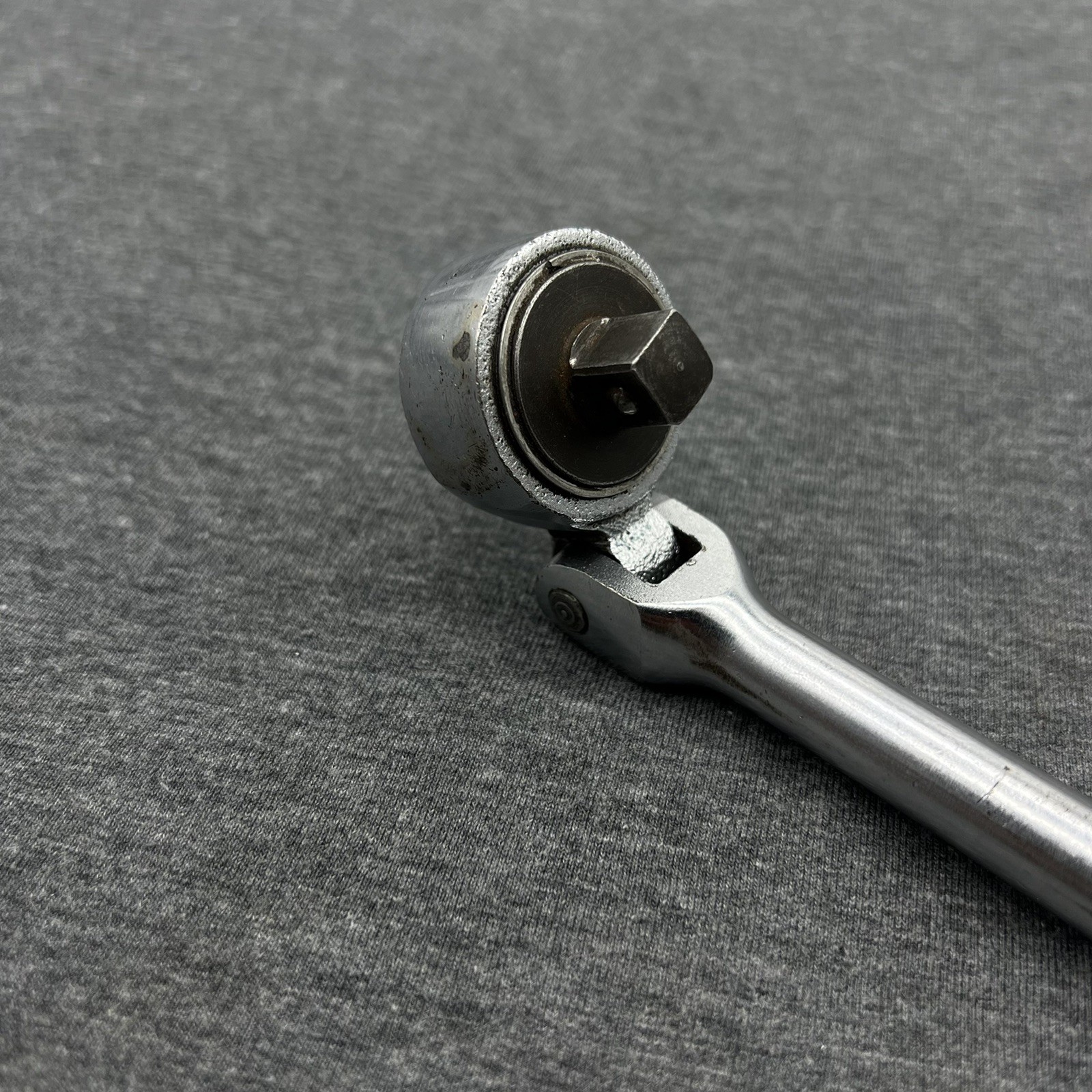 Dayton 11″ Flex Head Ratchet 3/8″ Drive Knurled Handle 4×991 USA