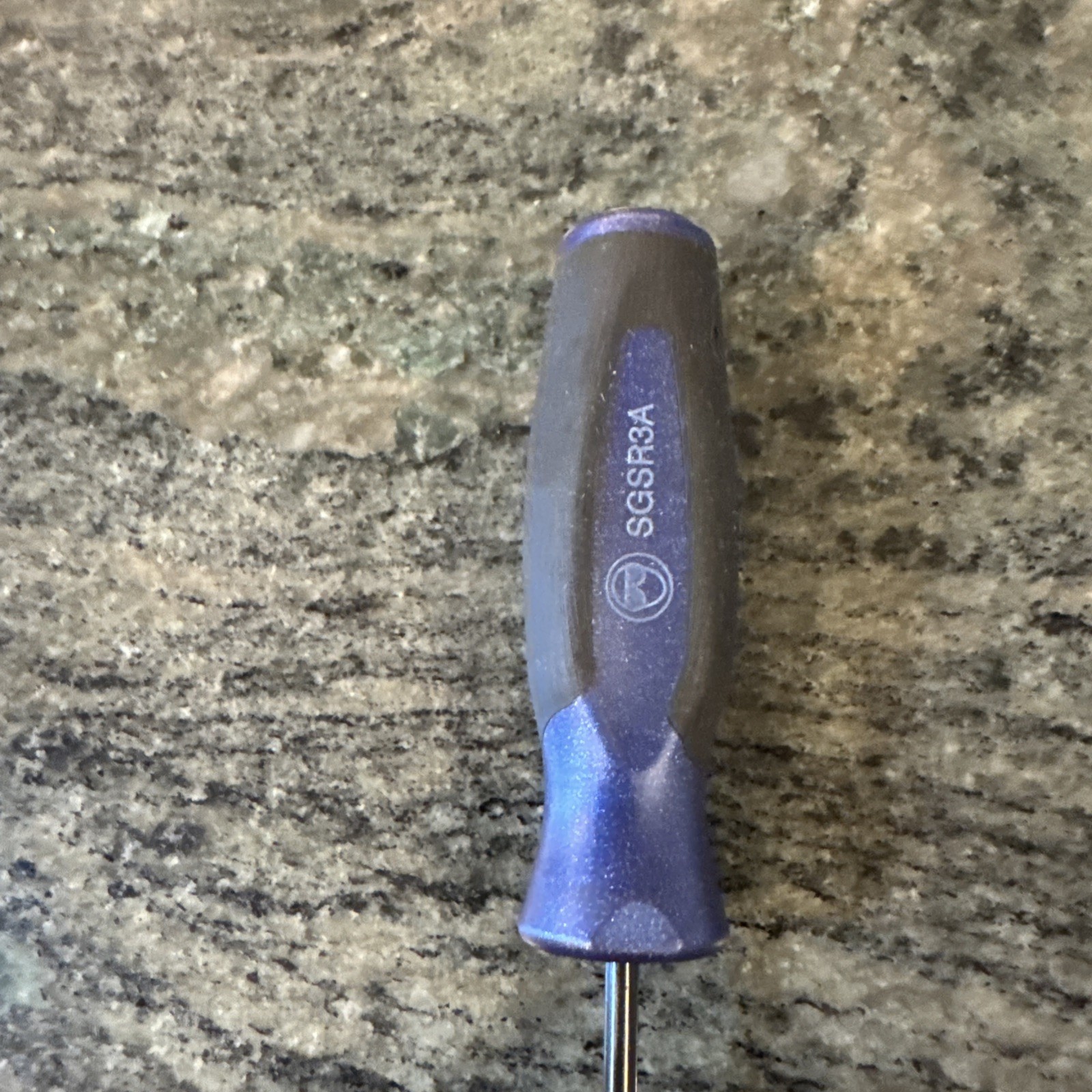 Snap-on sgsr3a 5-1/2″ soft grip contoured seal removal tool power blue