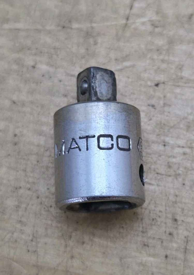 Matco Tools BA128- 3/8″ Internal Drive To 1/4″ External Drive Adapter