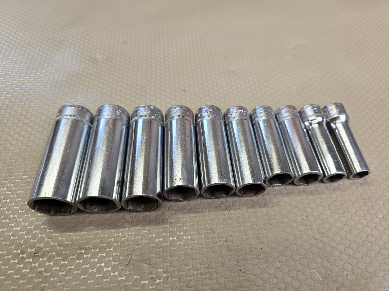 Snap-on 11pc 3/8″ Drive Metric 6-Point Deep Socket Set SFSM SFS 8mm-19mm