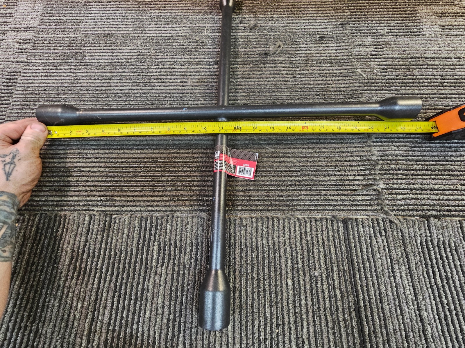 AutoCraft 22″ Lug Wrench for Trucks with Black Texture Coating, SAE and Metric