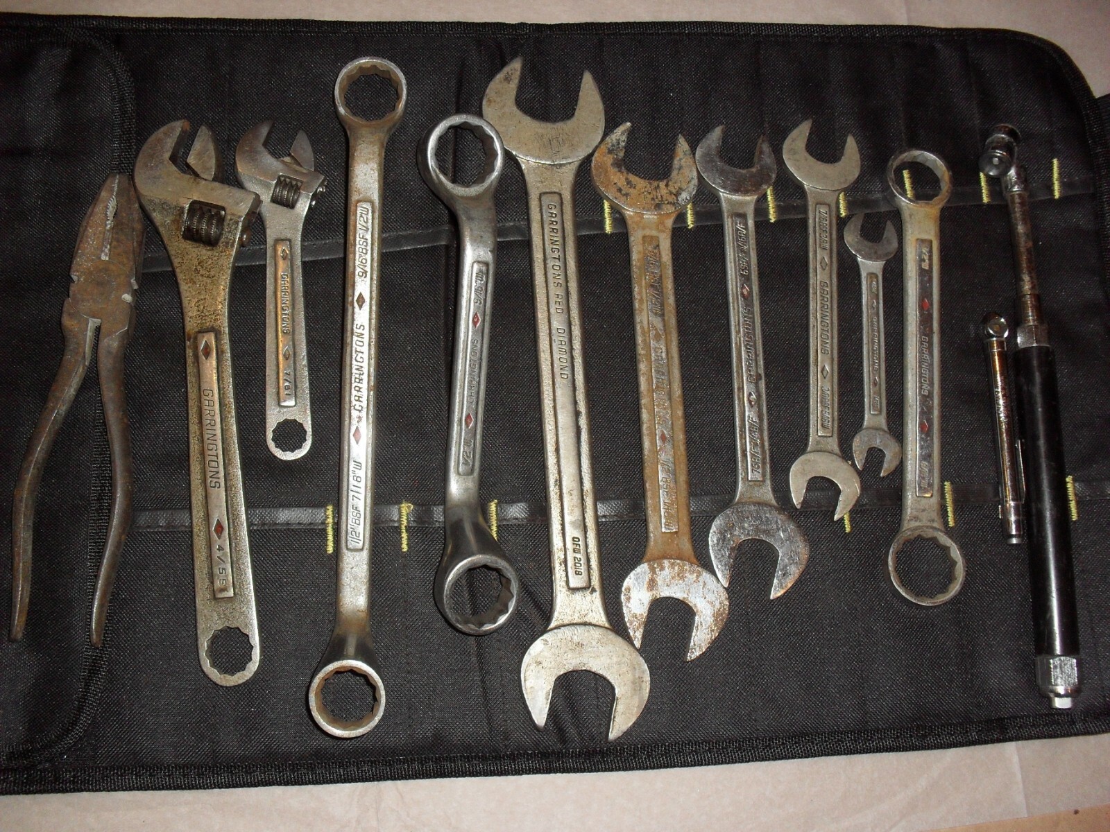 GARRINGTONS RED DIAMOND CLASSIC CAR TOOL KIT ROLLS-VINTAGE TOOLS KIT ROLL