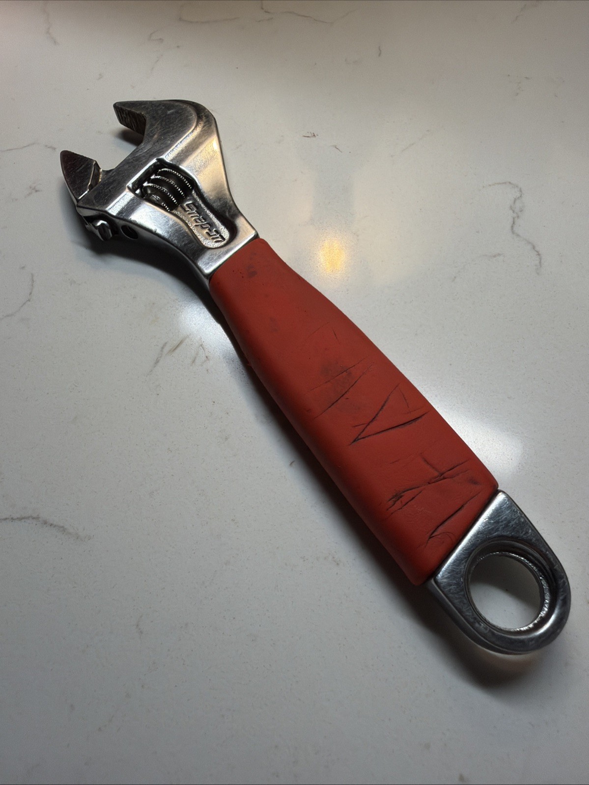 Snap-on Flank Drive Plus Adjustable Wrench 8″ FADH8C Red Cushioned Grip Handle