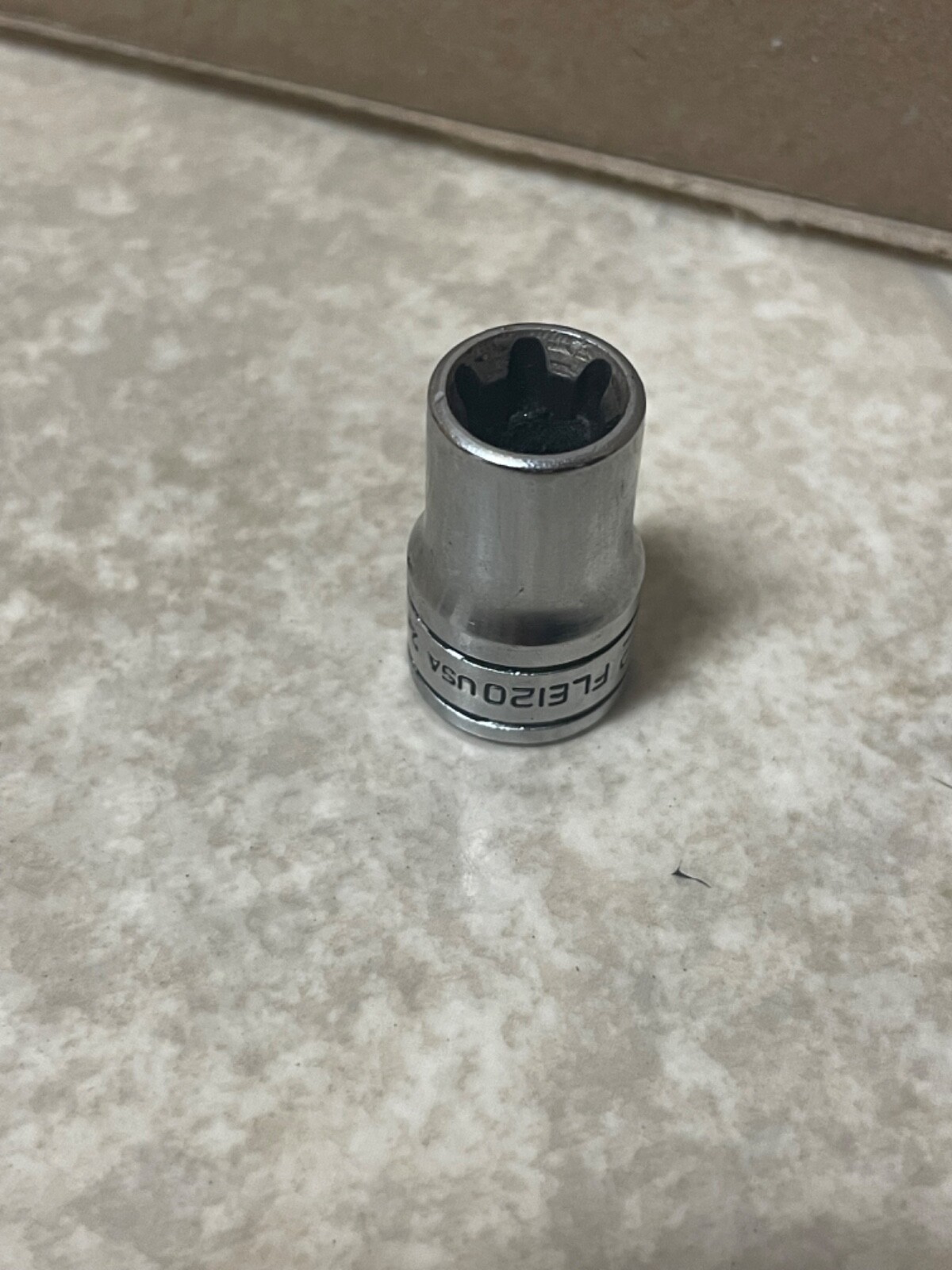 Snap On Tools 3/8″ Drive Inverted TORX E12 Shallow Socket Part# FLE120 Snap-On