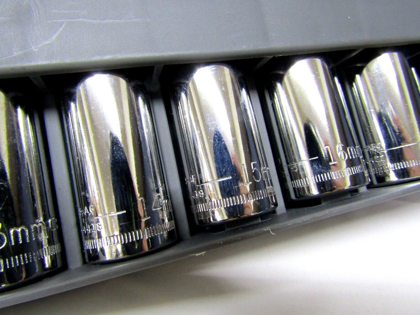 Craftsman 3/8″ 18pc Deep Socket Sets METRIC + SAE 34558 – SEALED