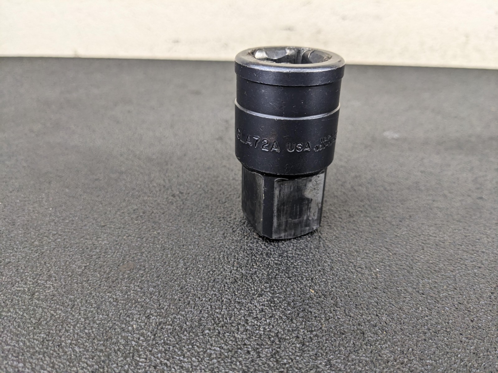 #bo862 Snap-On Tools USA 3/4″ to 1″ Drive Adapter Extension Socket GLA72A