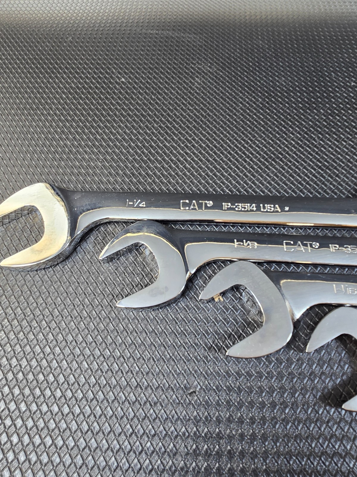 CAT Tools USA 3/8″ to 1-14″ 14pc SAE Open End Angle Wrench Set Snap On