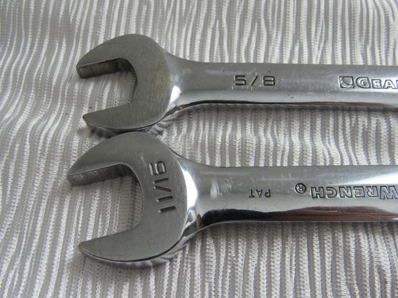 Lot Of 2 GearWrench Combination Ratcheting Wrenches Tools 5/8″ And 11/16″!