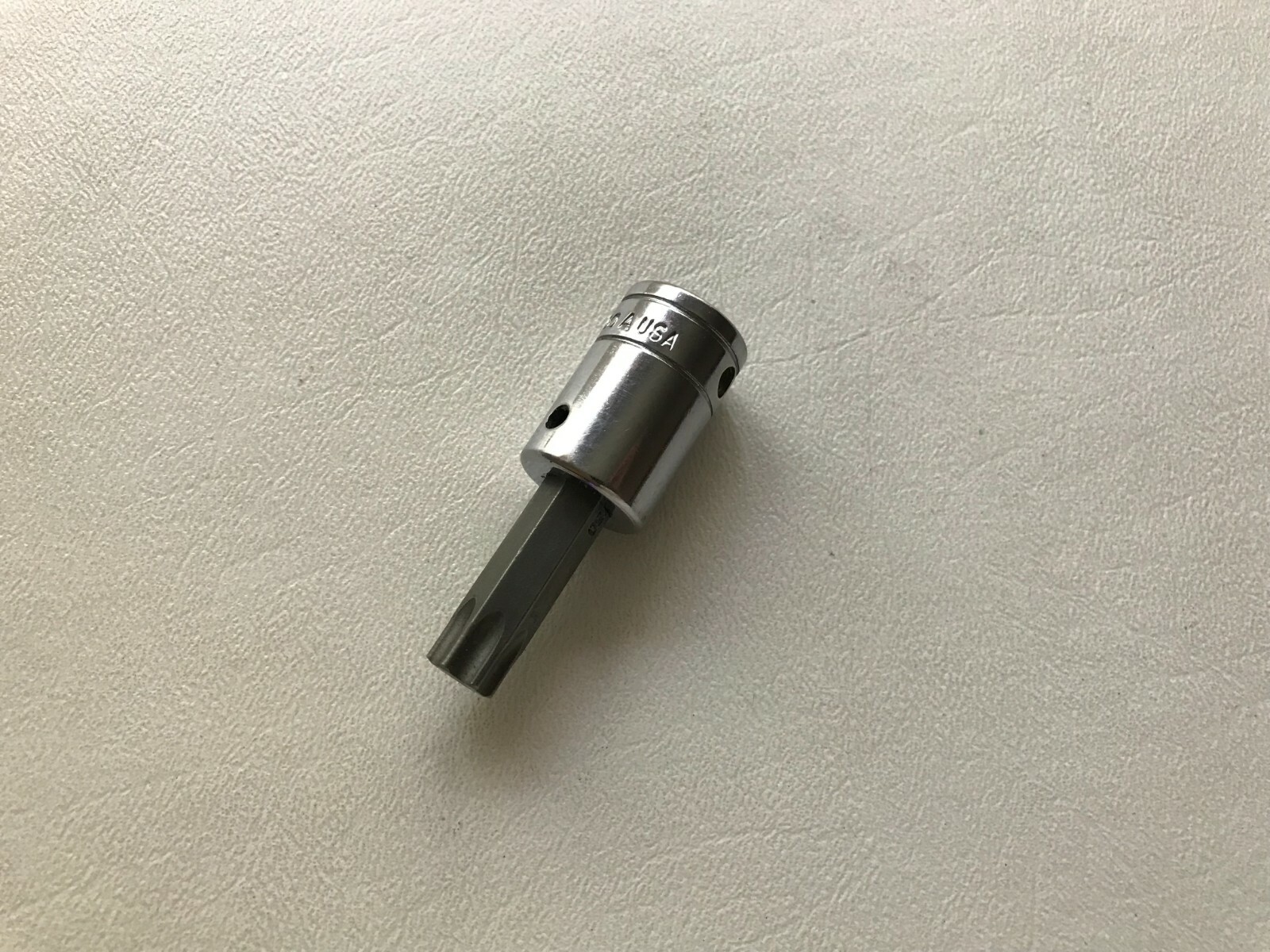 Snap-On Tools USA 3/8″ Drive T50 Std Torx Bit Chrome Socket FTX50C *NEW BIT*