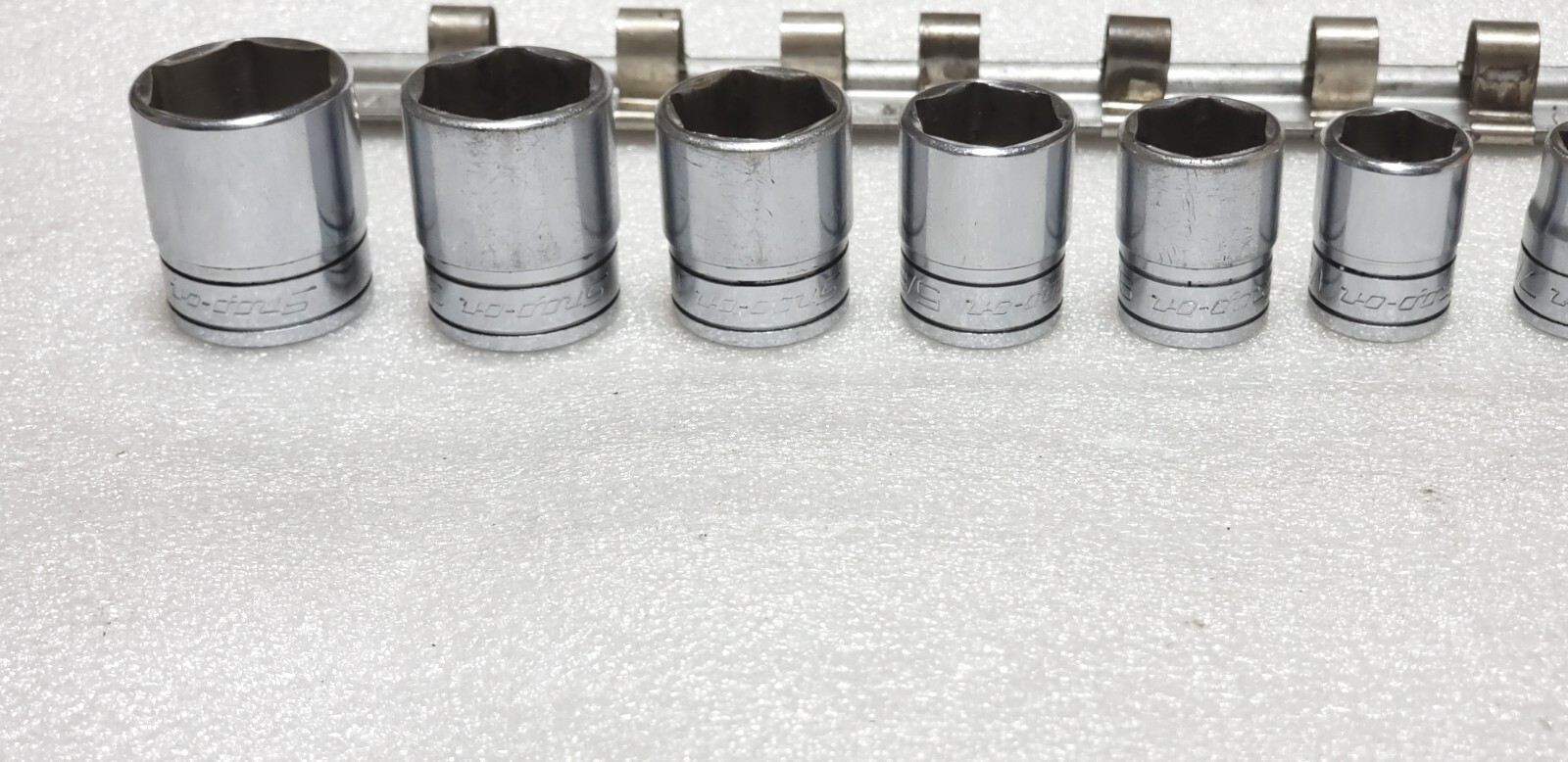 Snap-on Tools 3/8″ Drive 6pt SAE 10pc 1/4″ – 13/16″ Socket Set 211FSY USA