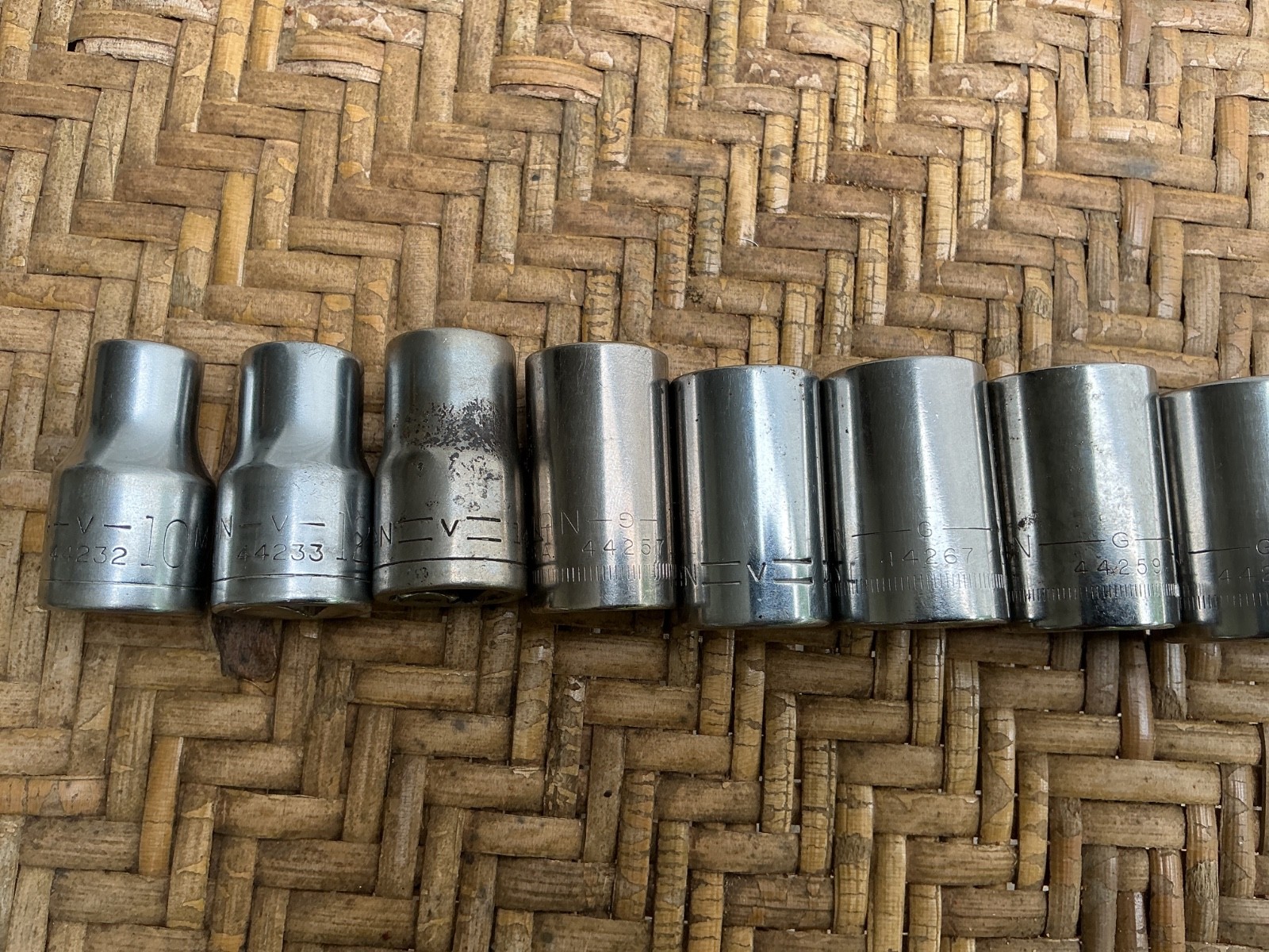 Shallow Socket Set CRAFTSMAN, USA, Metric, 12pc. 1/2″ Drive, 12pt 10MM-32MM