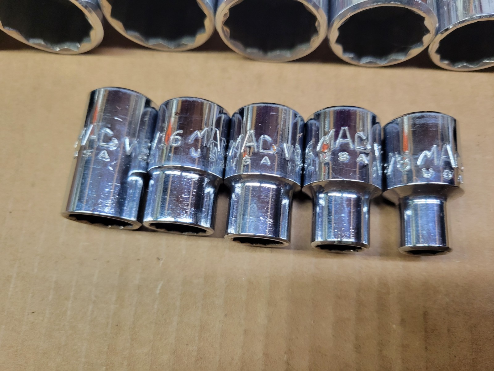 Mac Tools USA 15-Piece1/2″ Drive SAE 12-Point Socket Set 3/8 – 1-1/4″