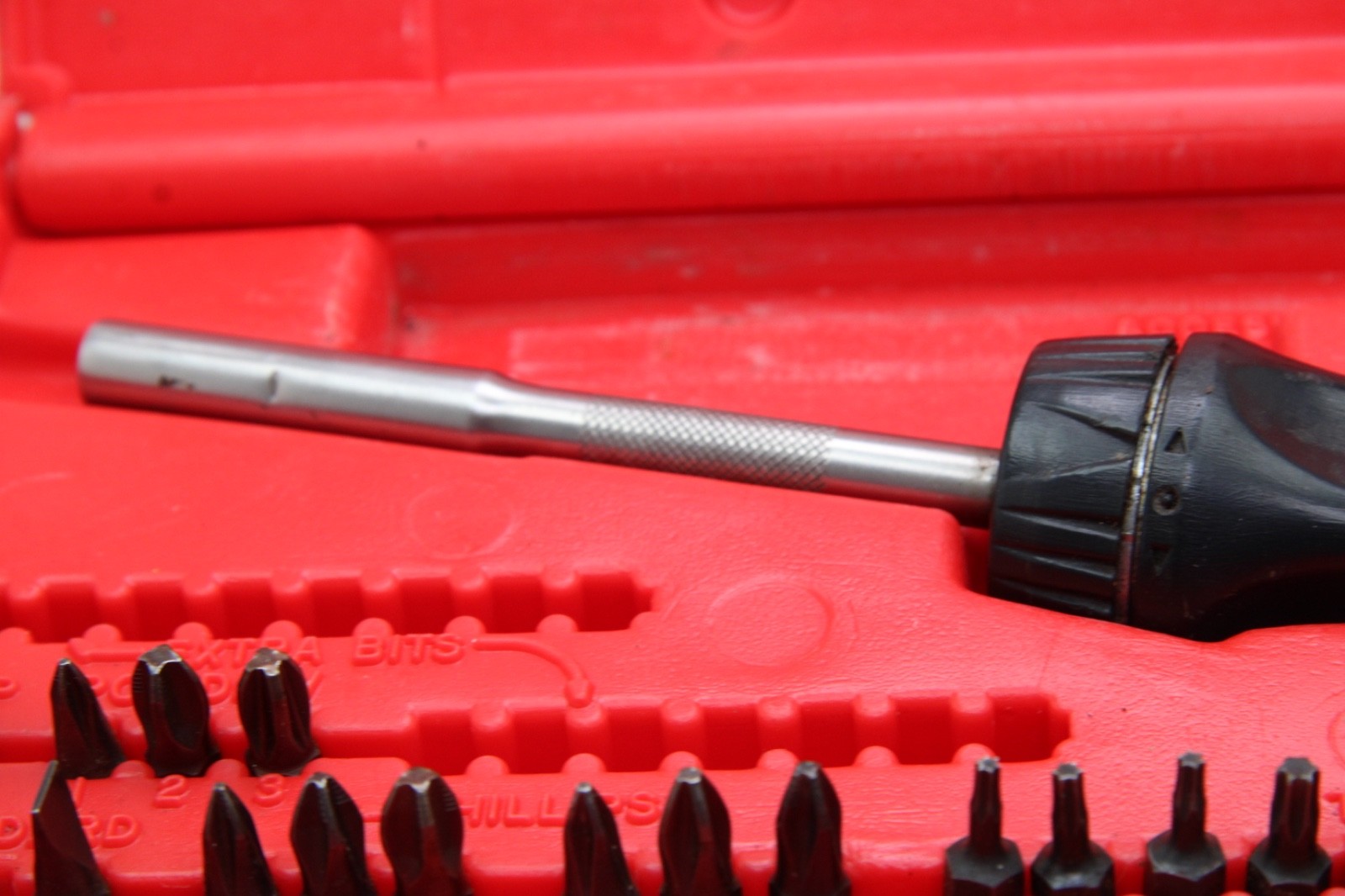 Snap On SSDMR220 22 Piece Ratcheting Screwdriver Set w/Red Case USA