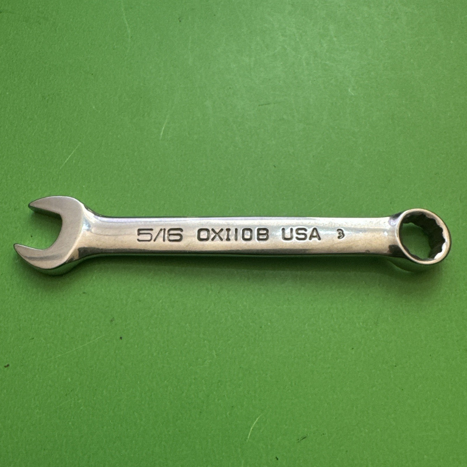 Snap-On USA 12-Point SAE Size 5/16″ Flank Drive Midget Combination Wrench OXI10B