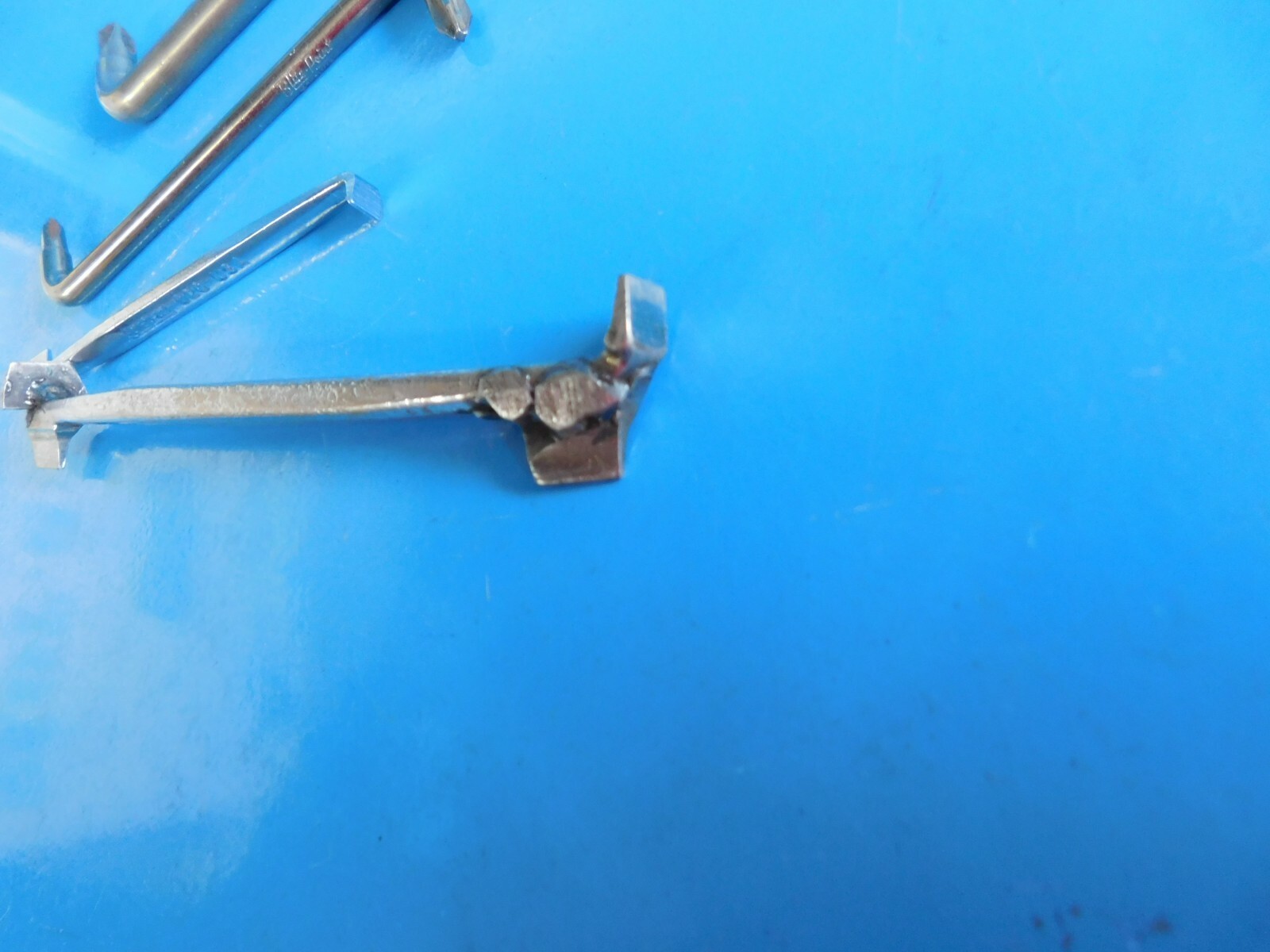 USED,SNAP ON TOOLS & BLUE POINT OFFSET FLAT AND PHILLIPS SCREWDRIVERS